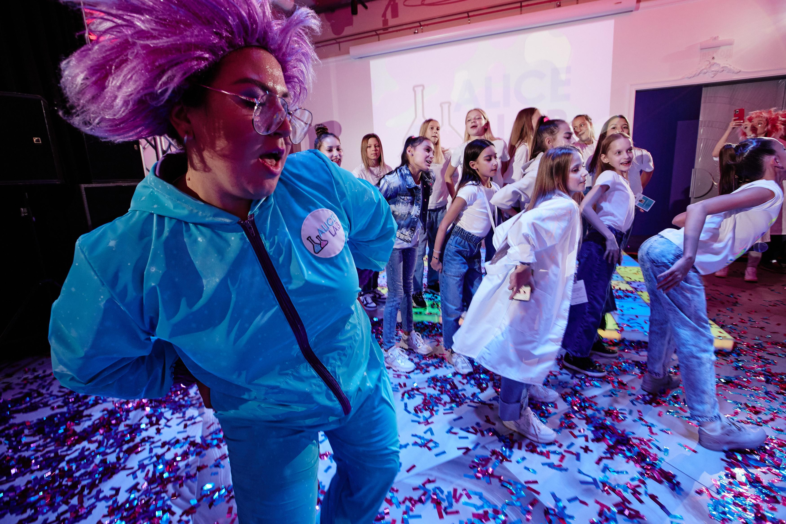 ALICE LAB. Дмитрий Мазуркевич: Профессиональный Репортажный Фотограф