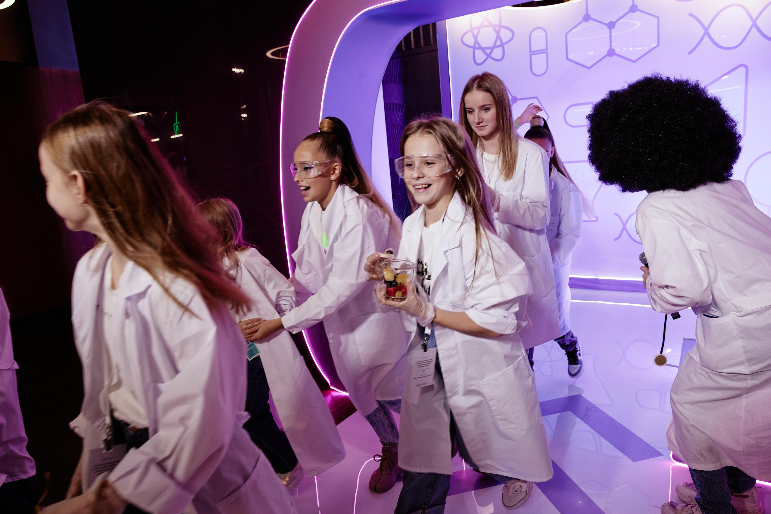 ALICE LAB. Дмитрий Мазуркевич: Профессиональный Репортажный Фотограф