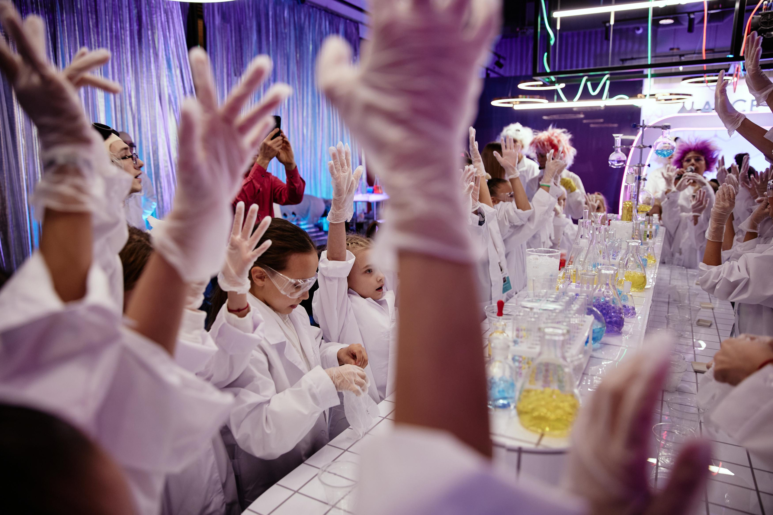 ALICE LAB. Дмитрий Мазуркевич: Профессиональный Репортажный Фотограф