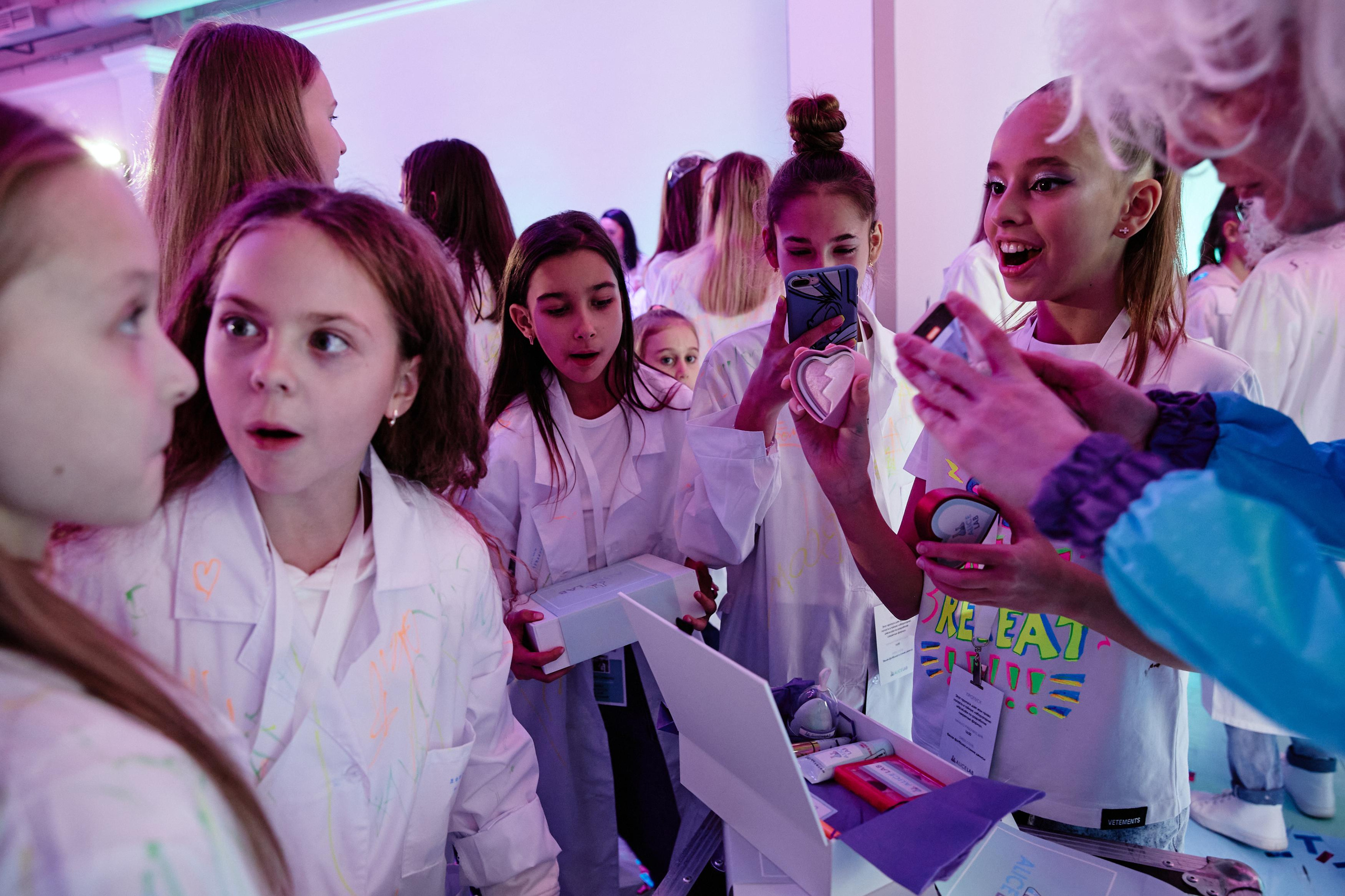 ALICE LAB. Дмитрий Мазуркевич: Профессиональный Репортажный Фотограф