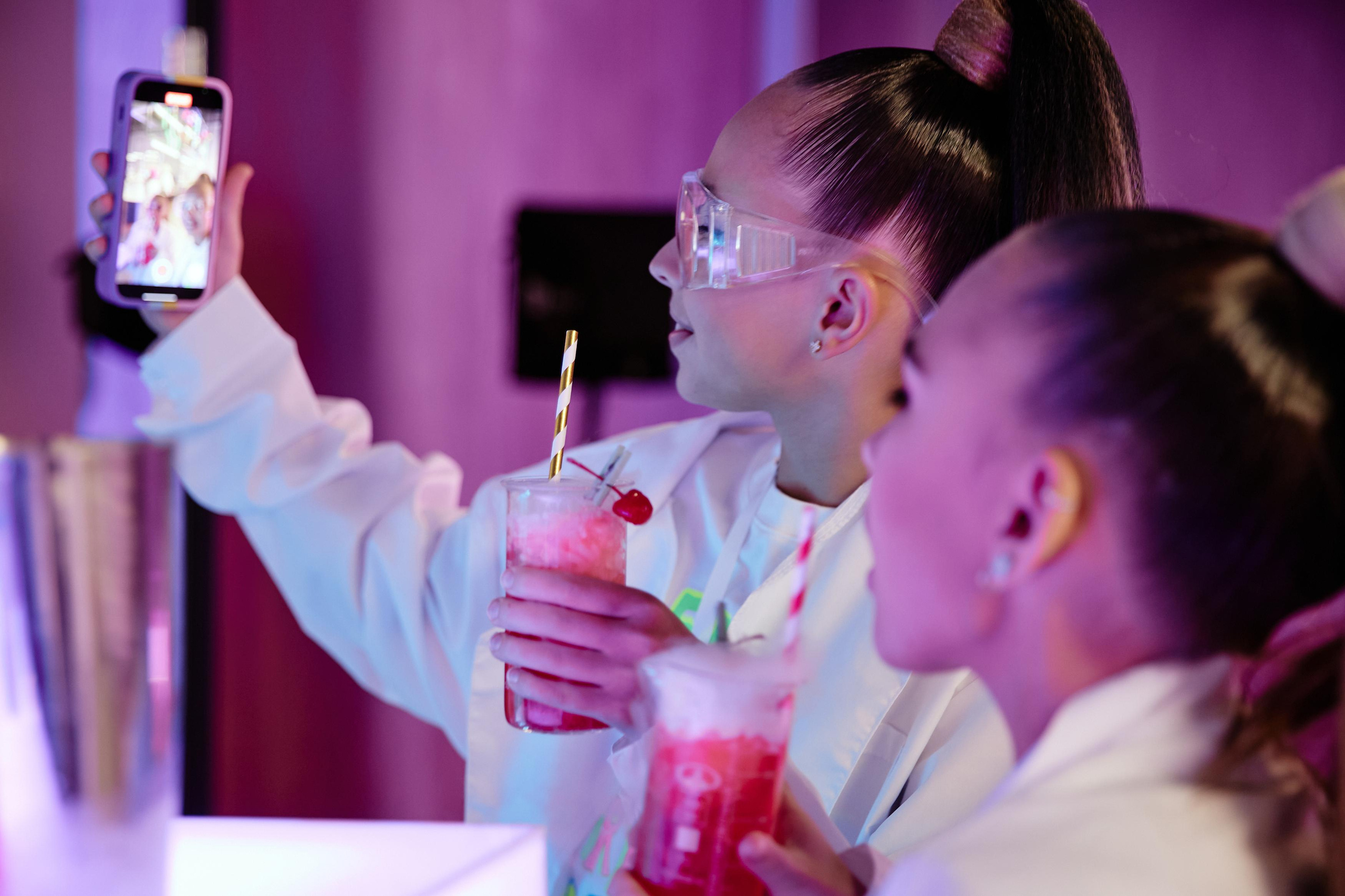 ALICE LAB. Дмитрий Мазуркевич: Профессиональный Репортажный Фотограф