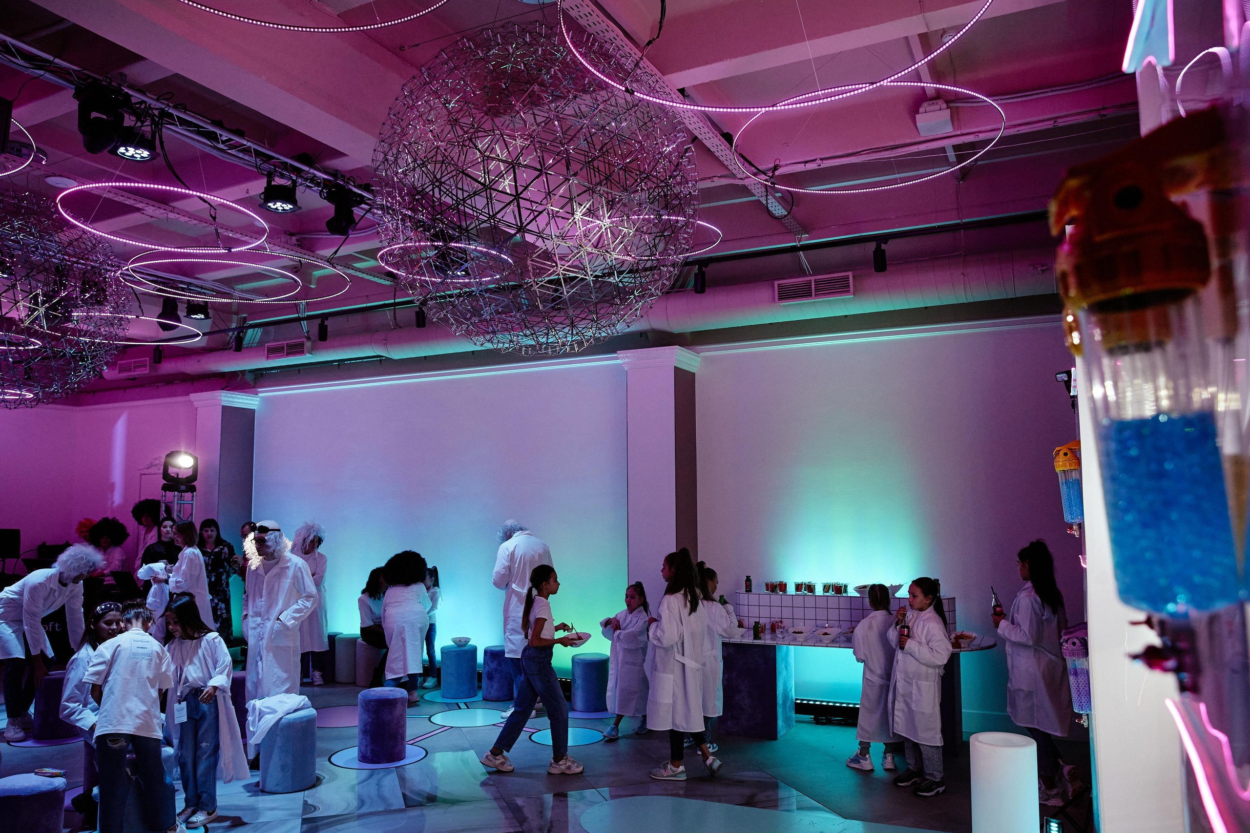 ALICE LAB. Дмитрий Мазуркевич: Профессиональный Репортажный Фотограф