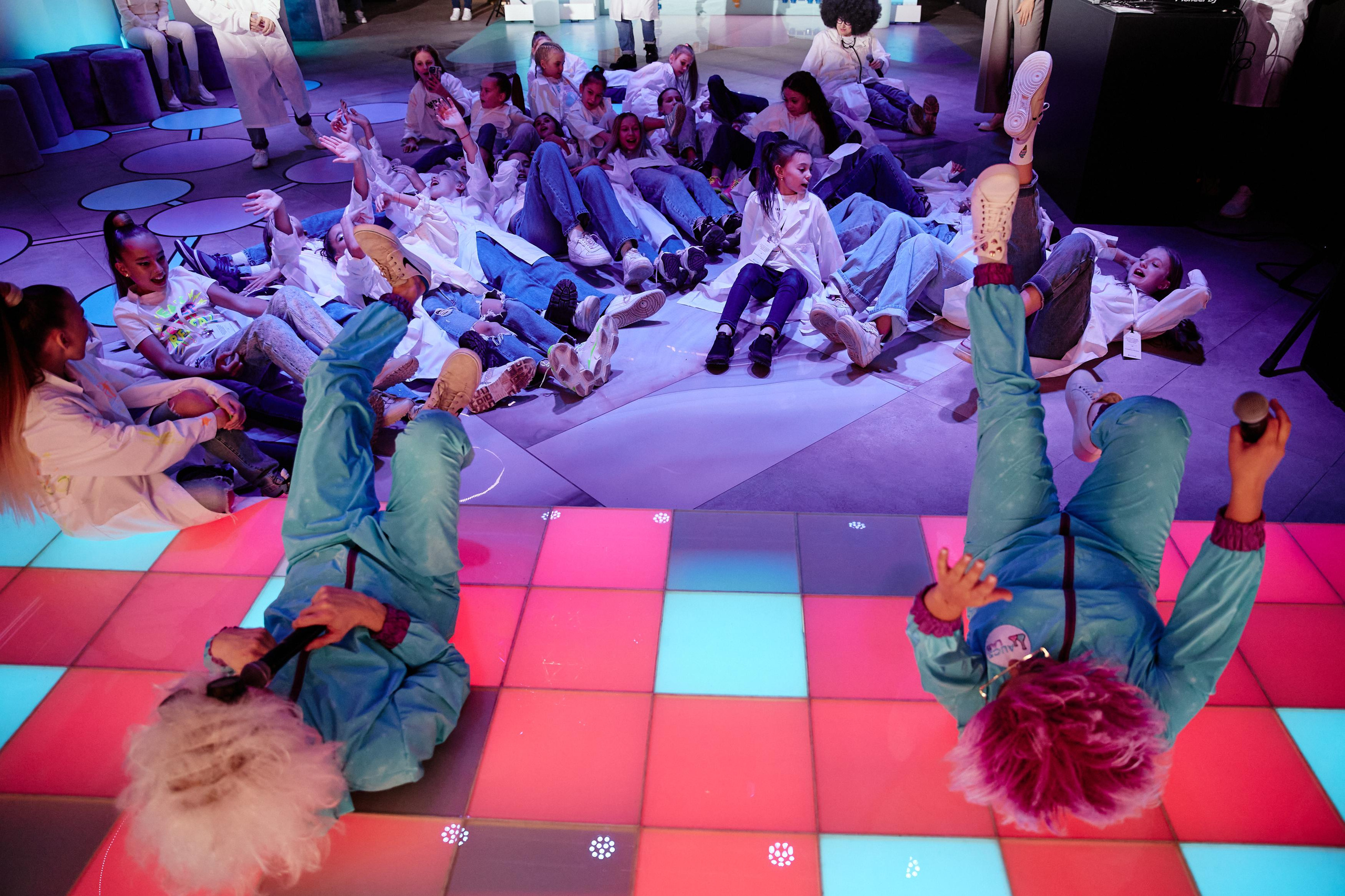 ALICE LAB. Дмитрий Мазуркевич: Профессиональный Репортажный Фотограф