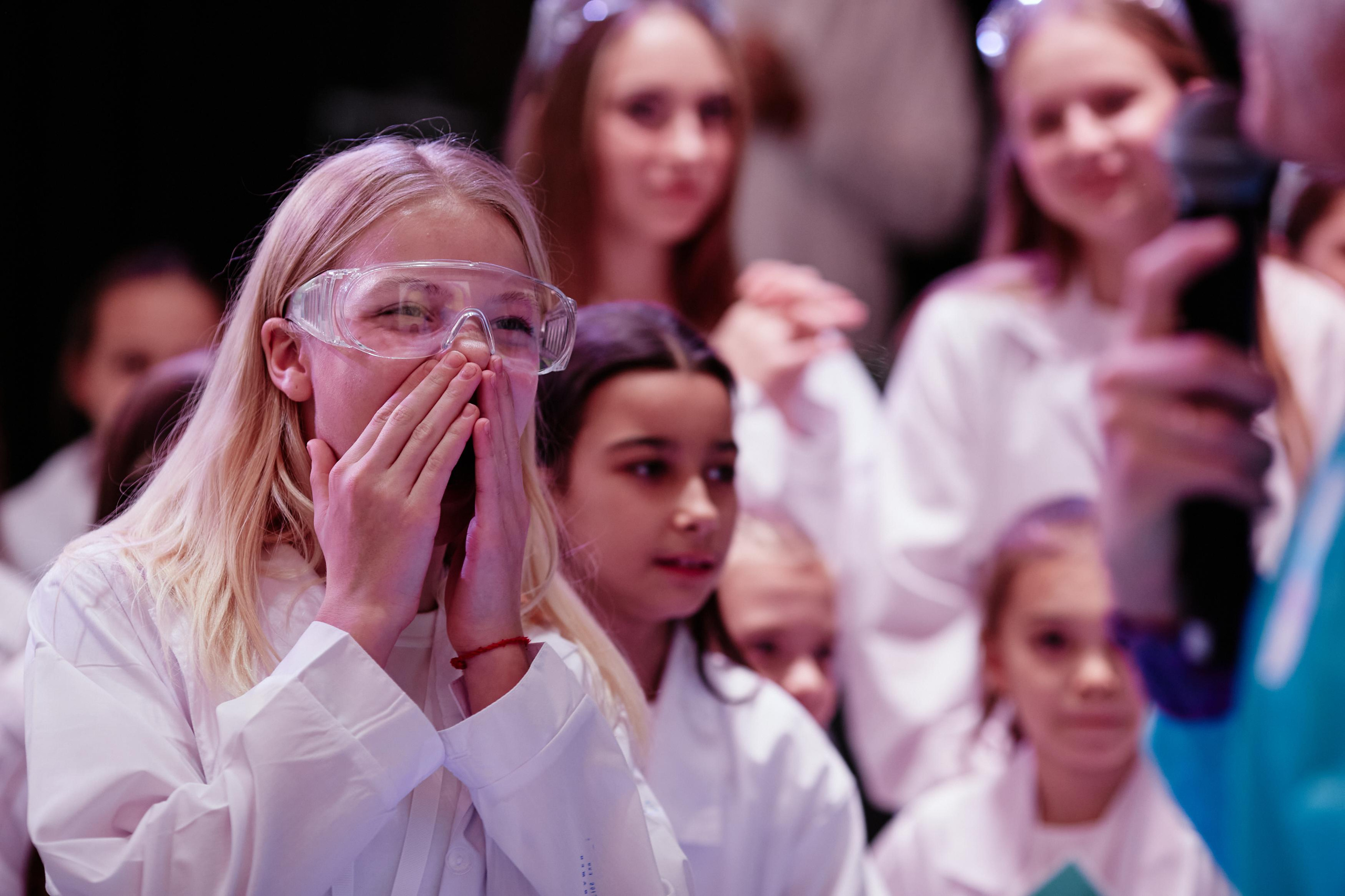 ALICE LAB. Дмитрий Мазуркевич: Профессиональный Репортажный Фотограф