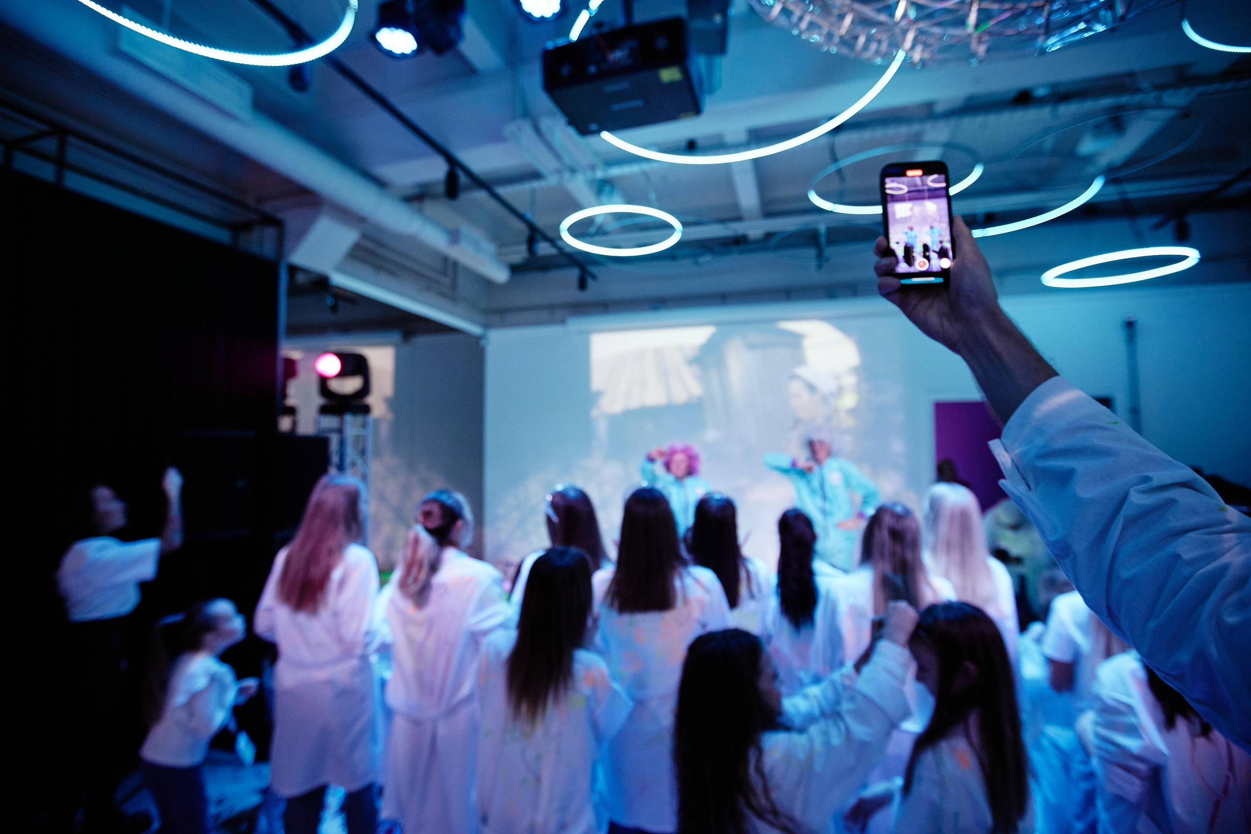 ALICE LAB. Дмитрий Мазуркевич: Профессиональный Репортажный Фотограф