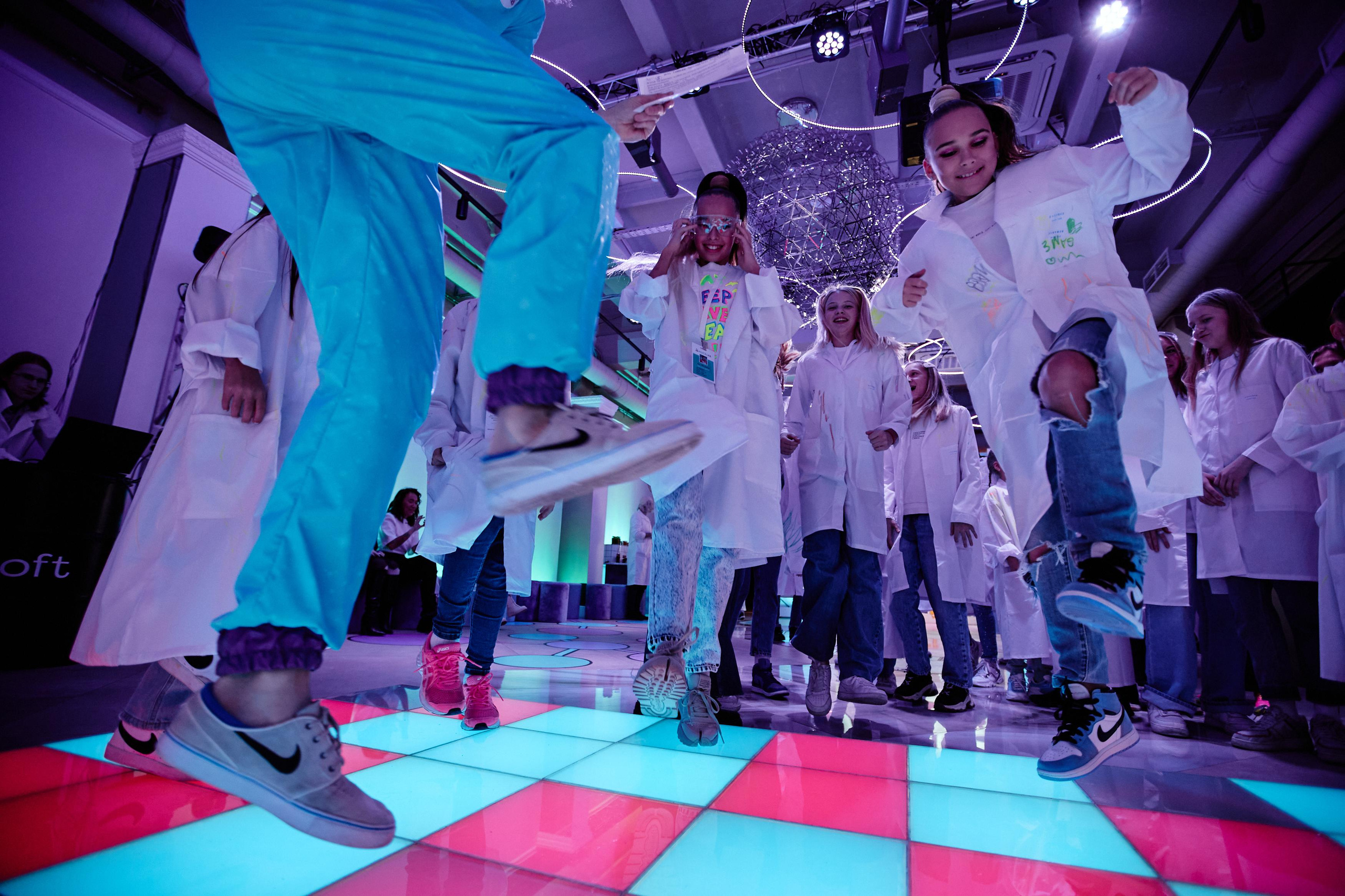 ALICE LAB. Дмитрий Мазуркевич: Профессиональный Репортажный Фотограф