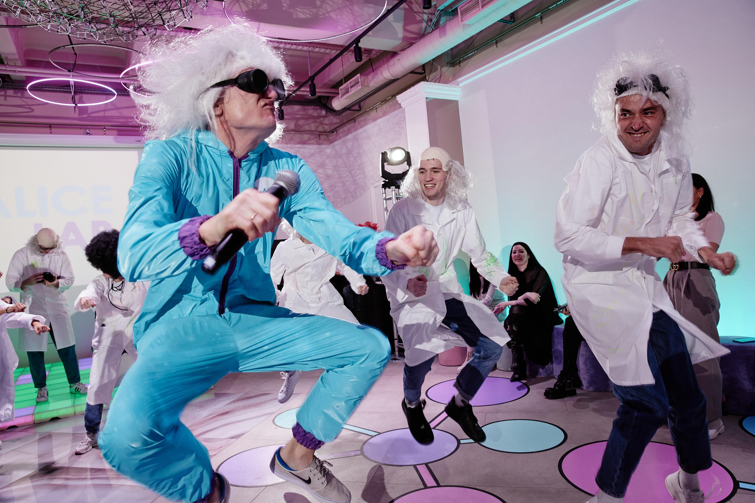 ALICE LAB. Дмитрий Мазуркевич: Профессиональный Репортажный Фотограф