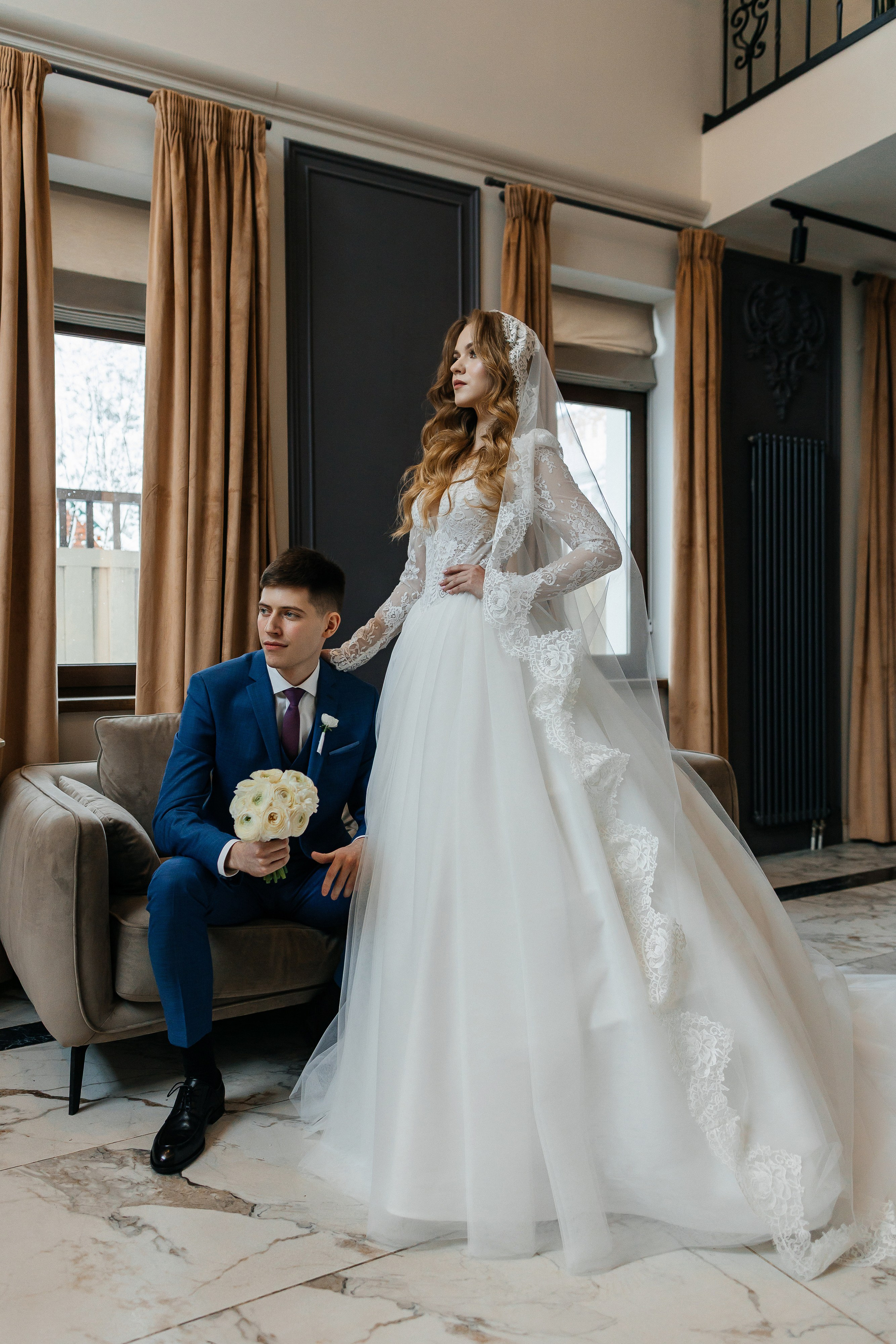 Роскошное утро пары в номере отеля. Олег Сверчков | Свадебный фотограф Вологда