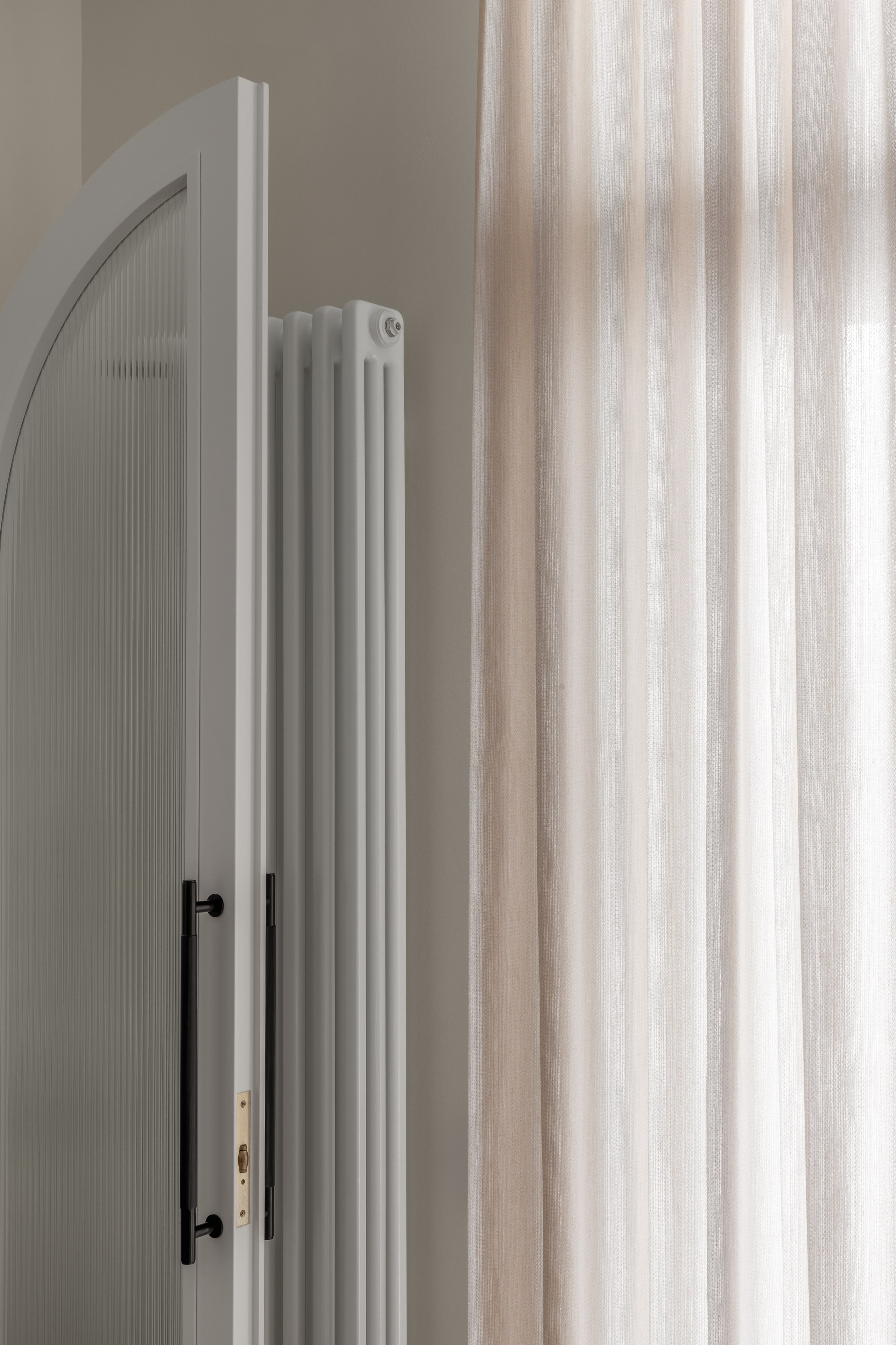 Фотосъёмка домашнего текстиля в интерьере. Roman Yakunin — interior photographer in Almaty, Kazakhstan