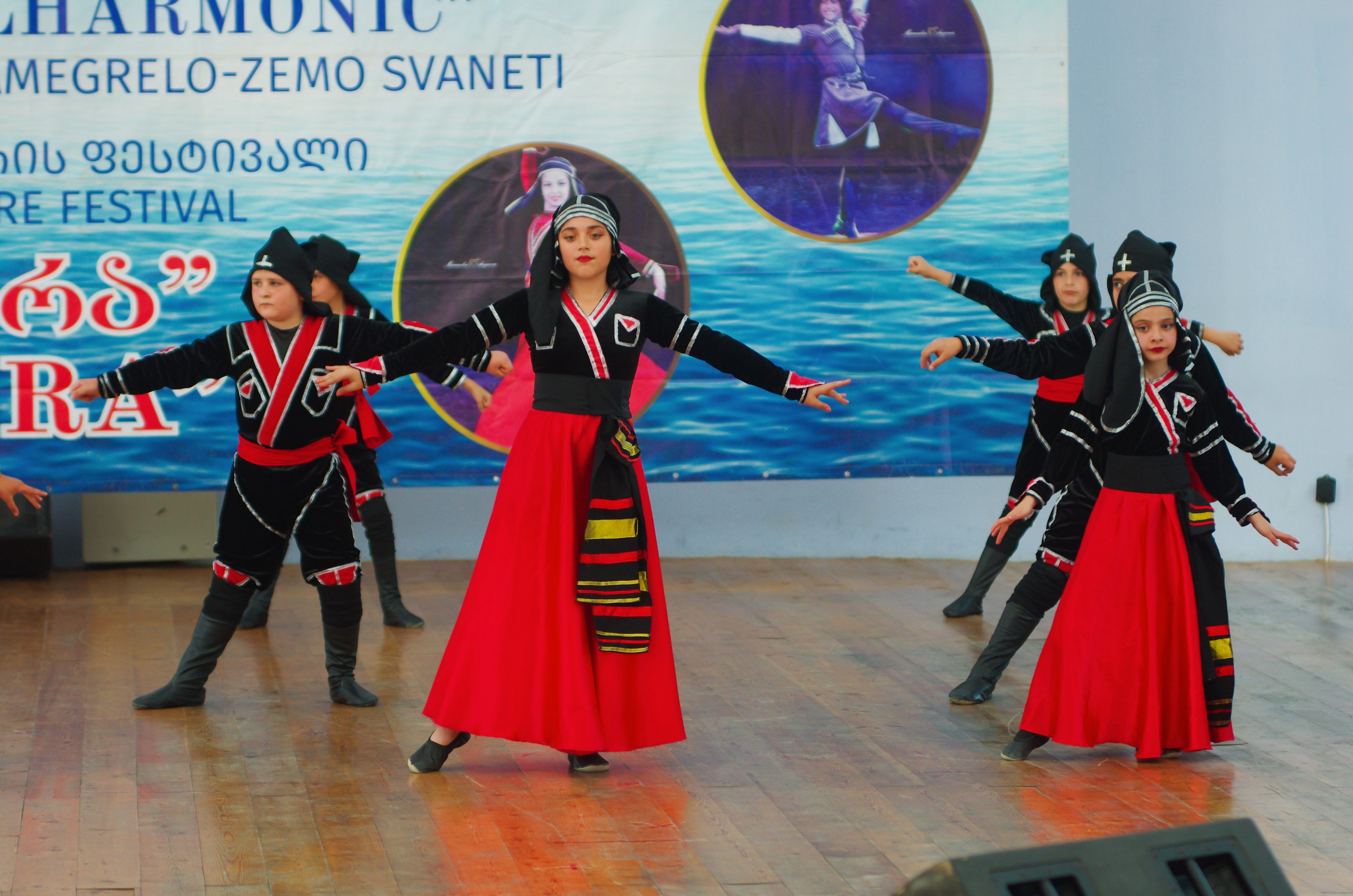 Кабулети Танцы. Портретный фотограф Денис Милютин