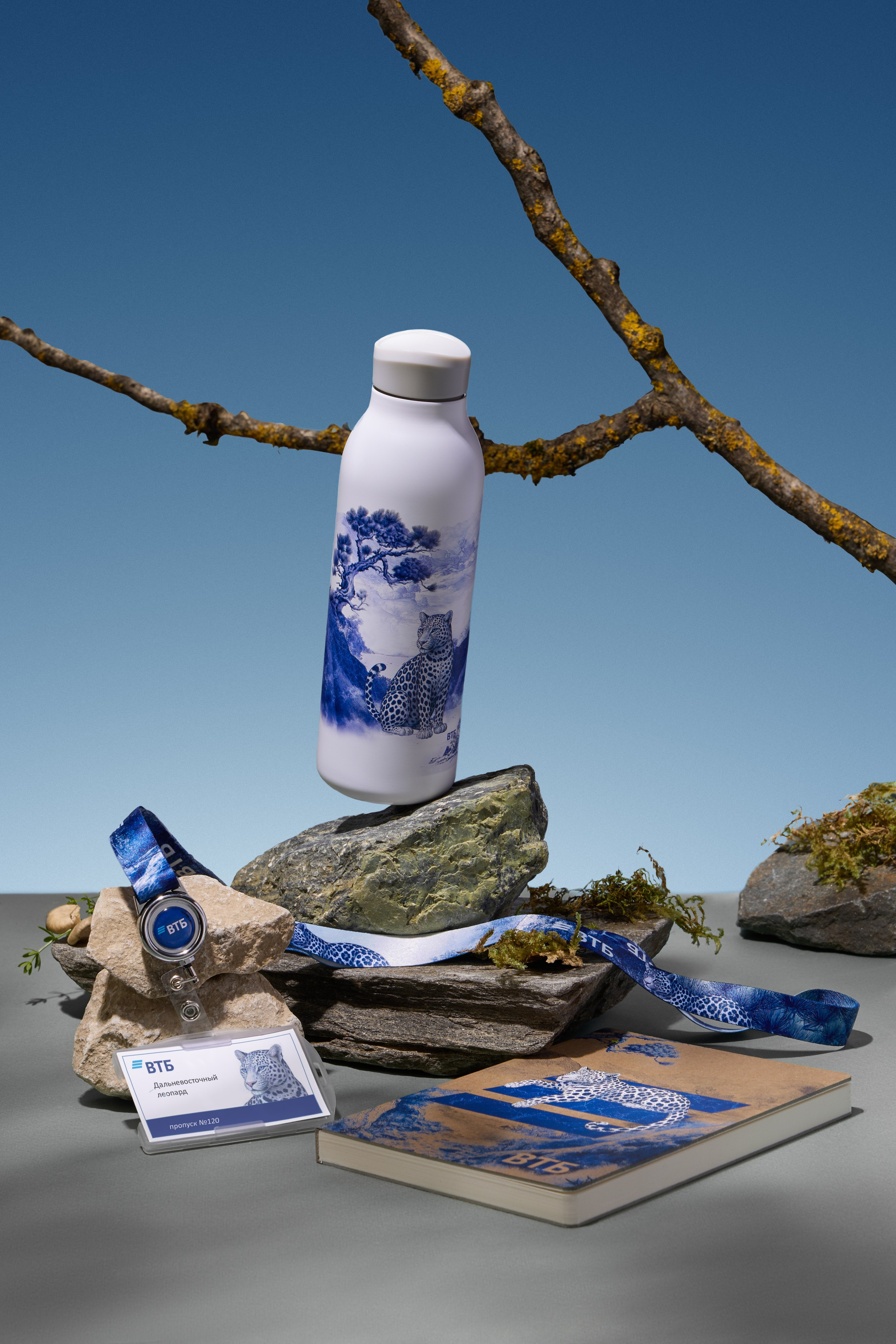 ВТБ мерч. Аксёнова Оля — сет-дизайнер, художник-постановщик, Москва