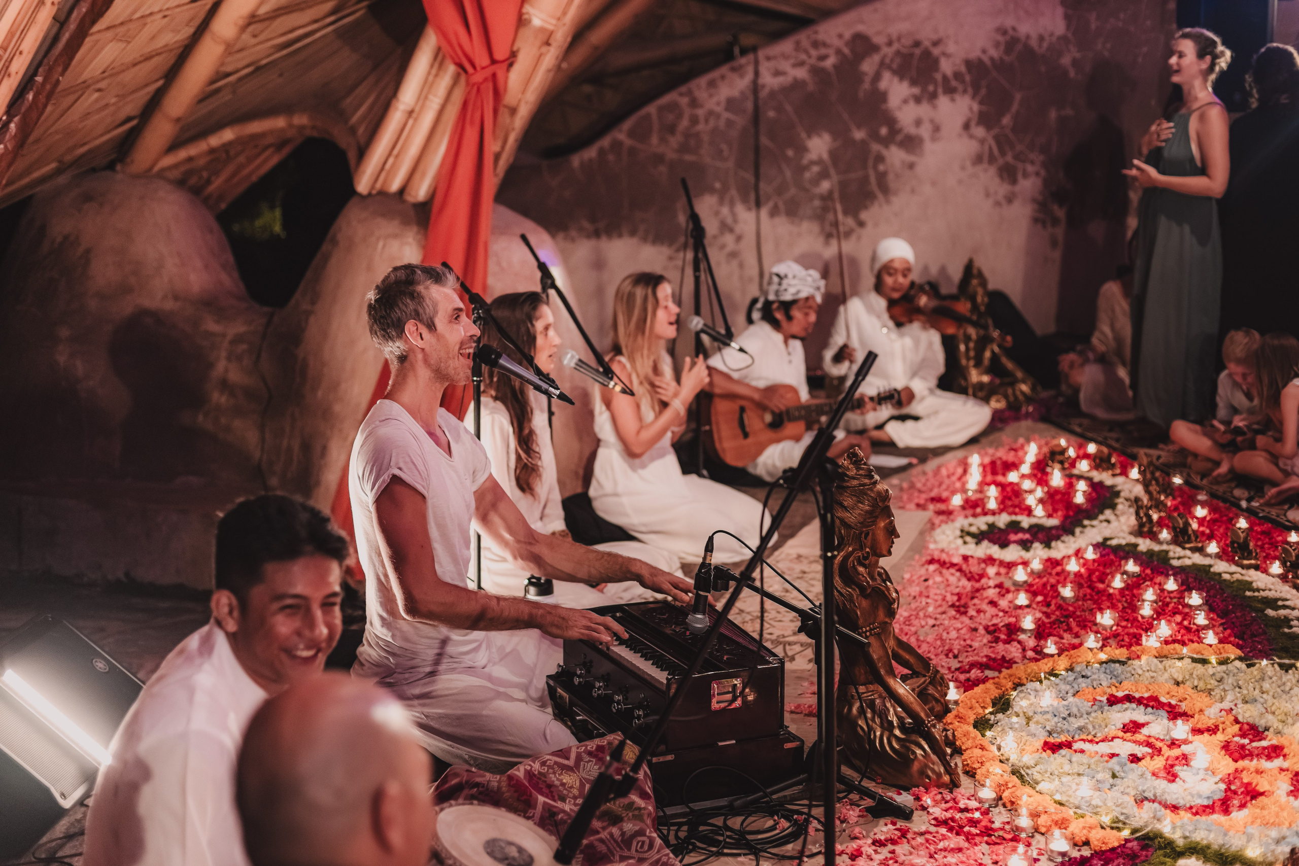 Bhakti Bliss kirtan at Alchemy. Mariam Bagdasaryan
