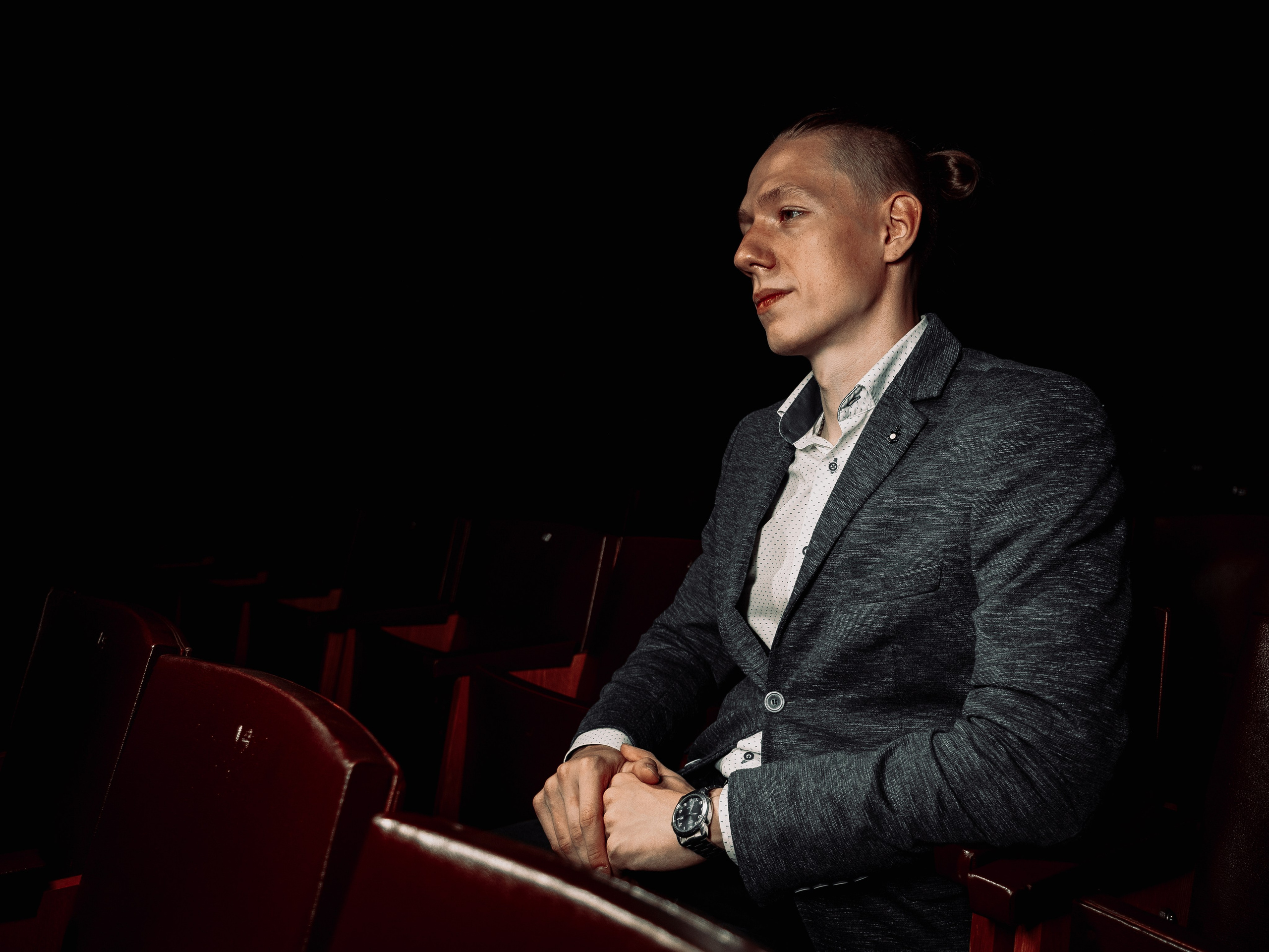 Илья 🎭 Театрал. Антон Непочатых — Большой мужской фотограф