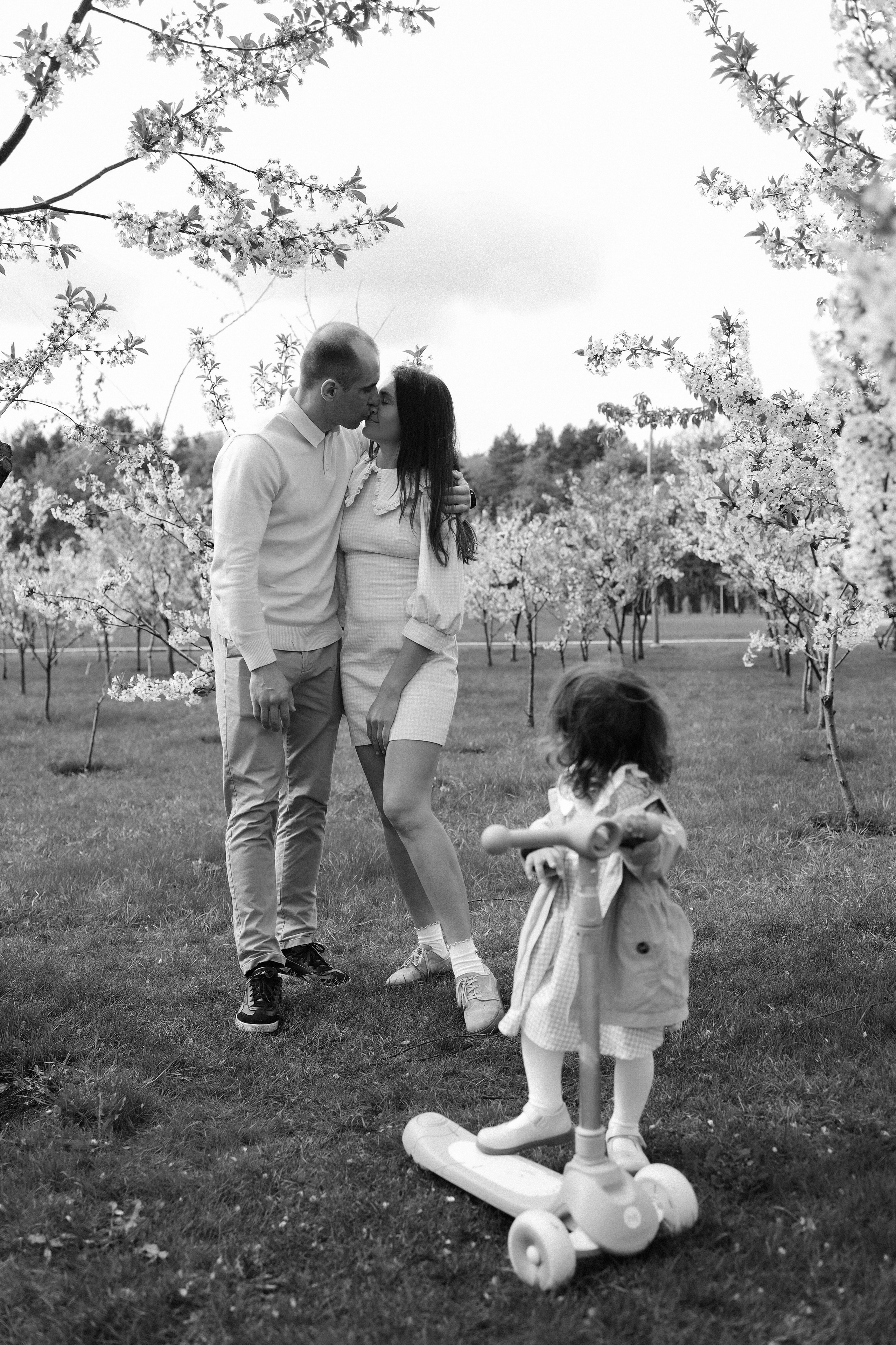 День рождения в цветущем саду. Семейный и lovestory фотограф в Москве Светлана Коняхина