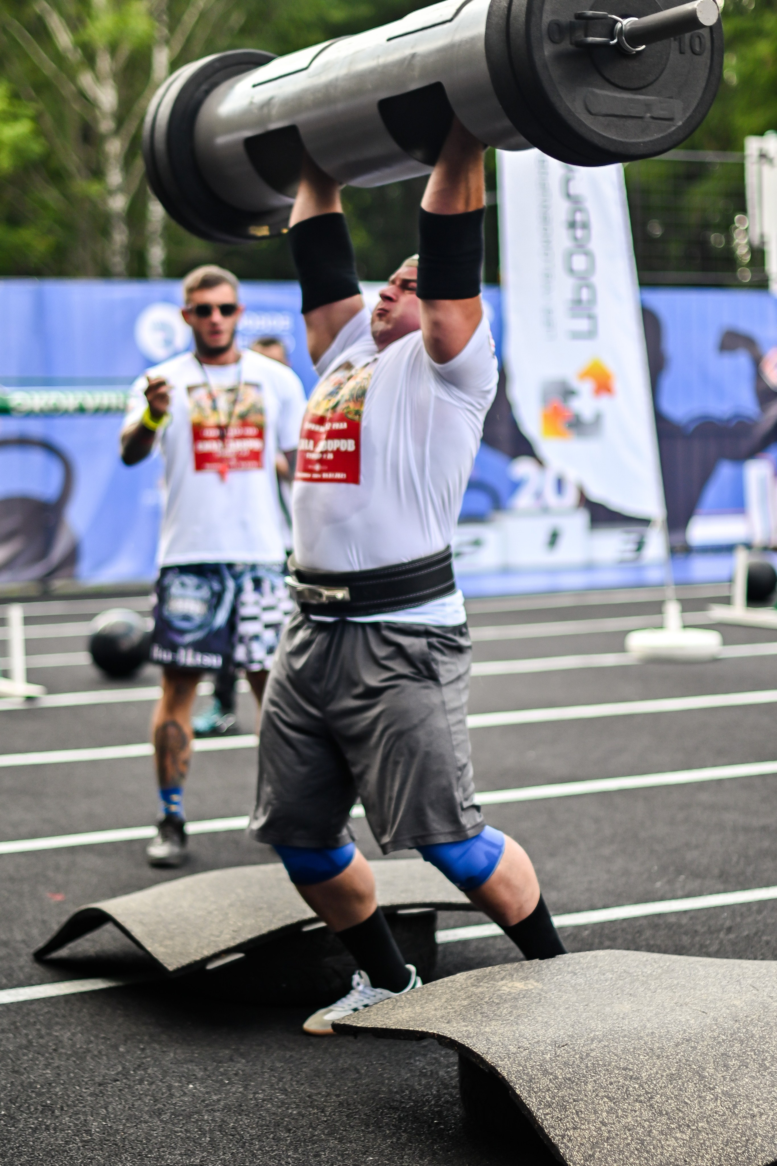 СТРОНГ. Фотограф для бизнесконтента, репортажей и семейного альбома в Москве