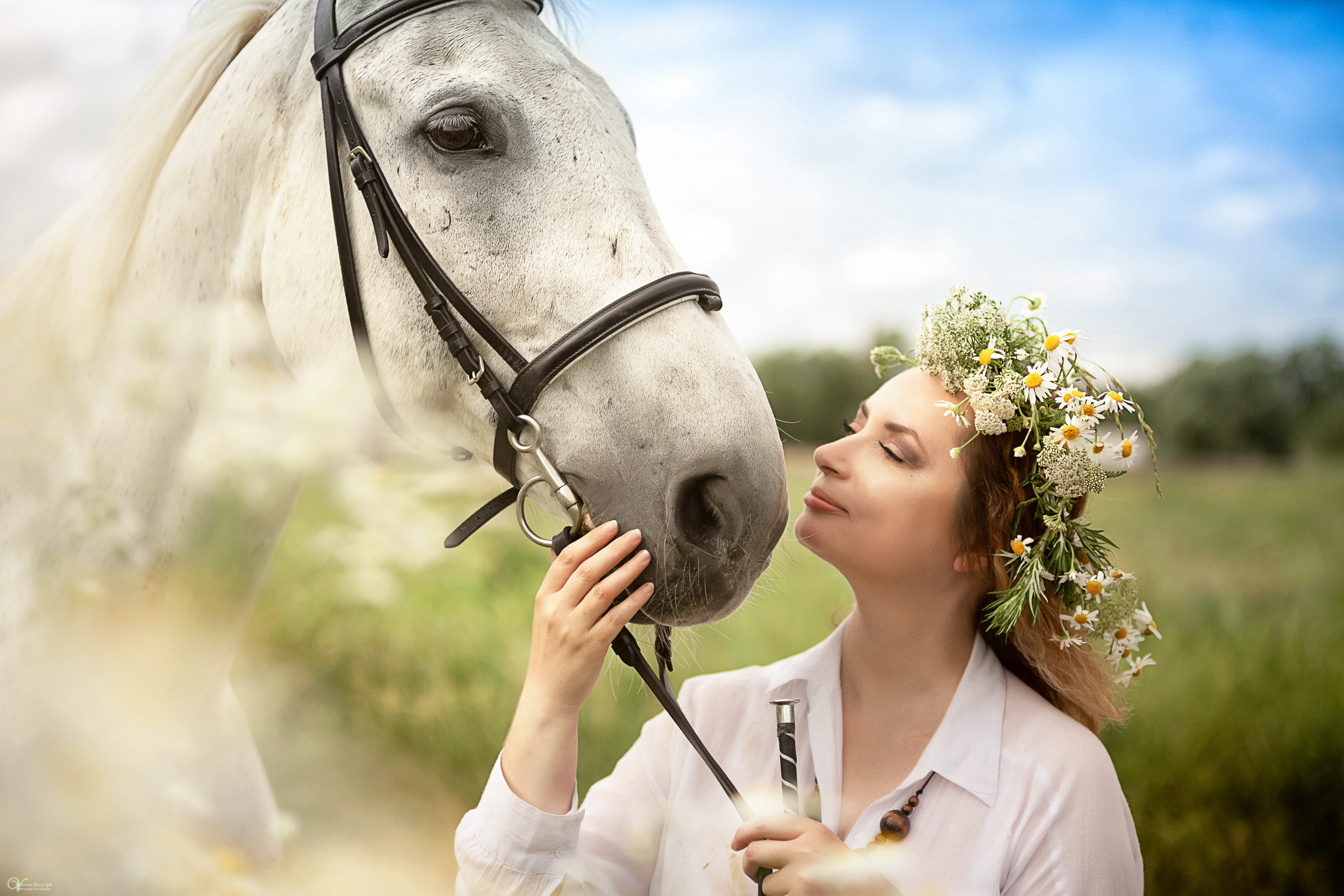 В поле с ромашками. Фотограф женский и мужской портрет Санкт-Петербург