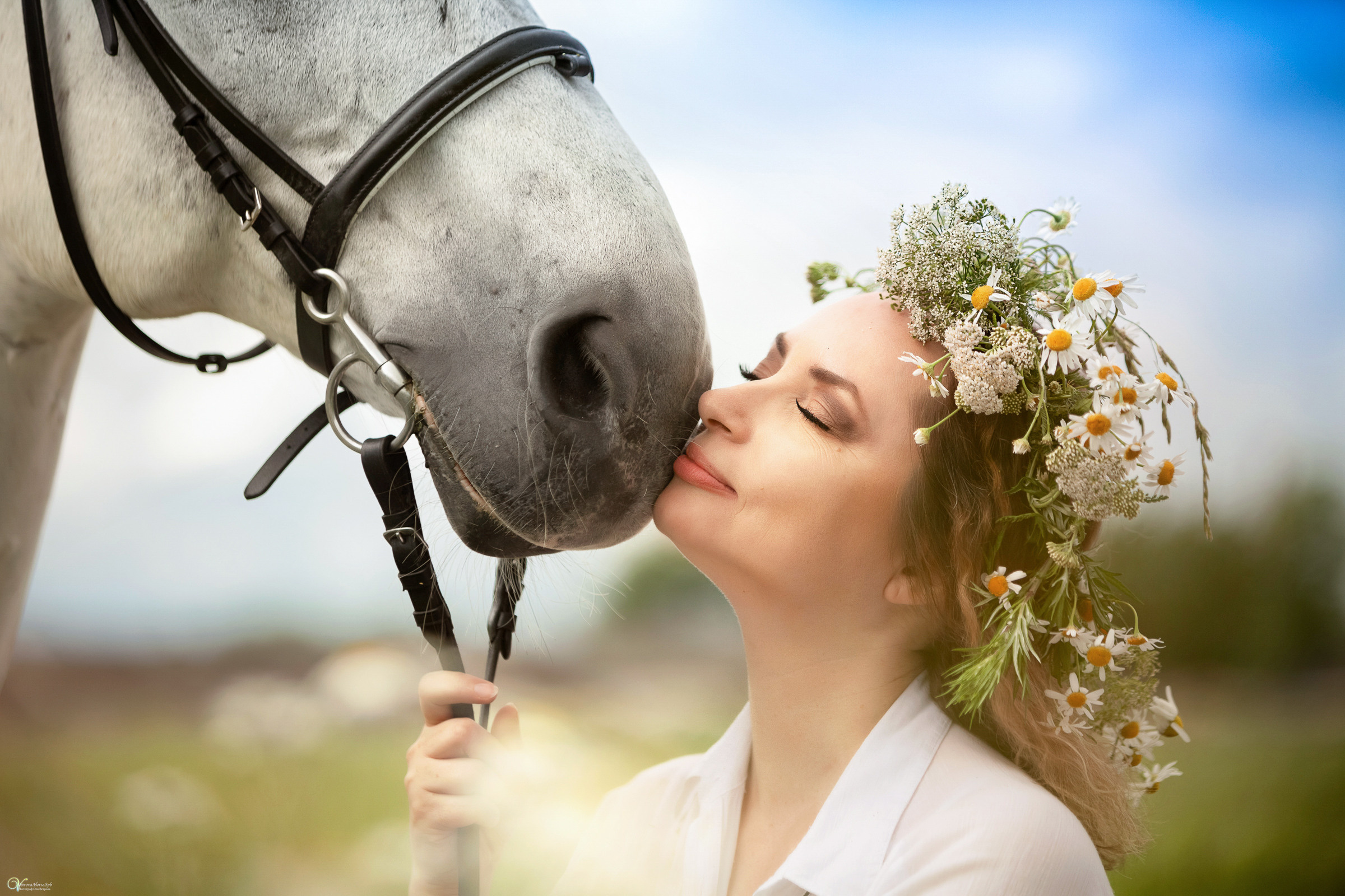 В поле с ромашками. Фотограф женский и мужской портрет Санкт-Петербург