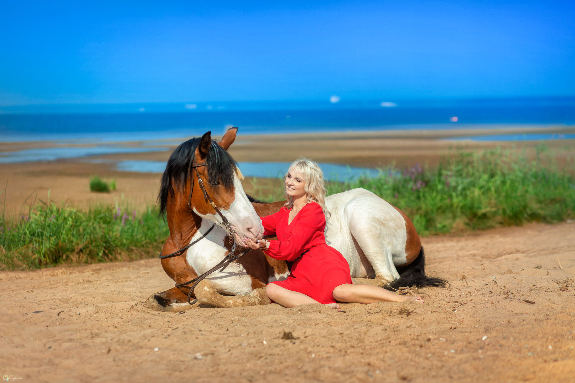 Лила и Лола в красном. Фотограф женский и мужской портрет Санкт-Петербург