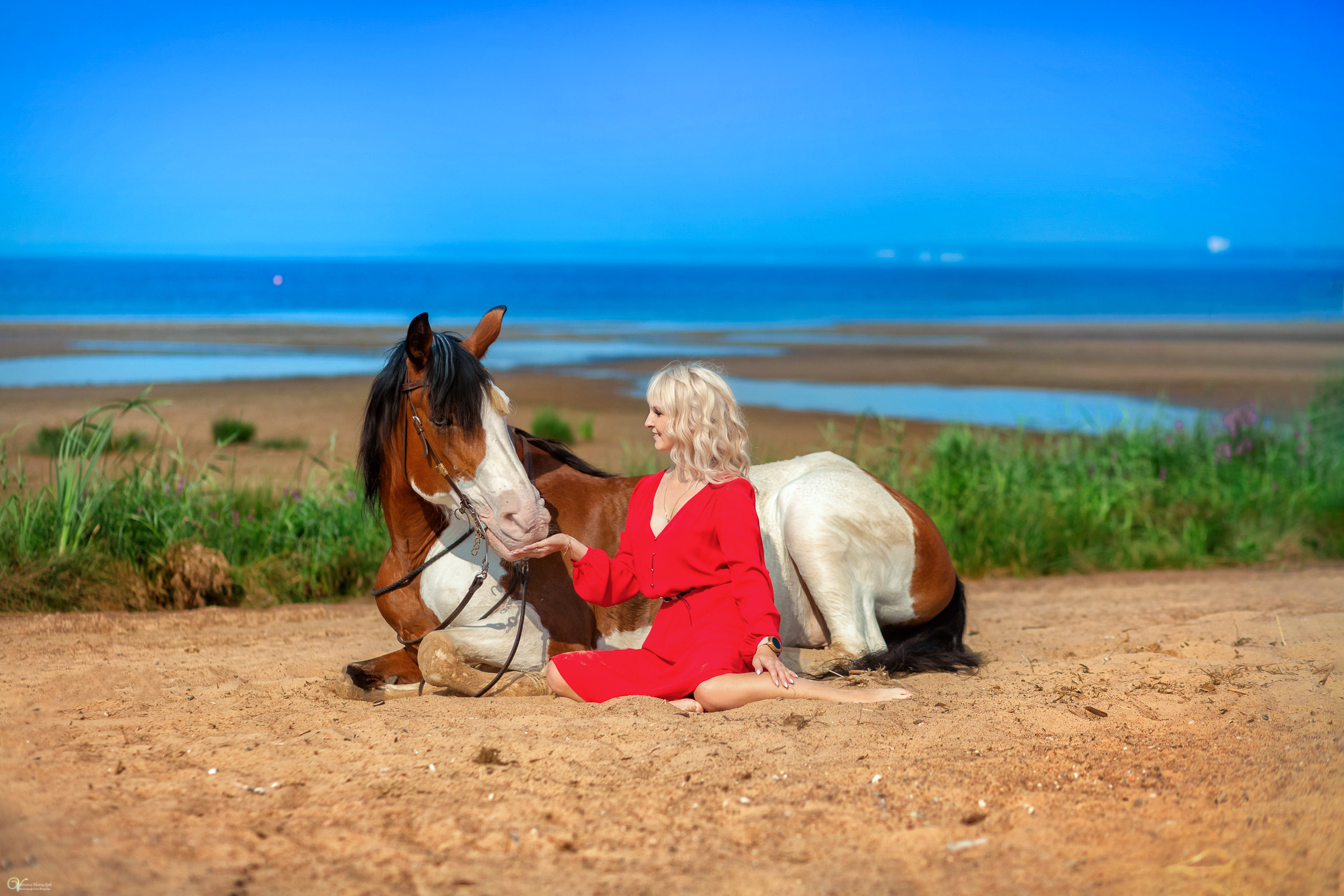 Лила и Лола в красном. Фотограф женский и мужской портрет Санкт-Петербург