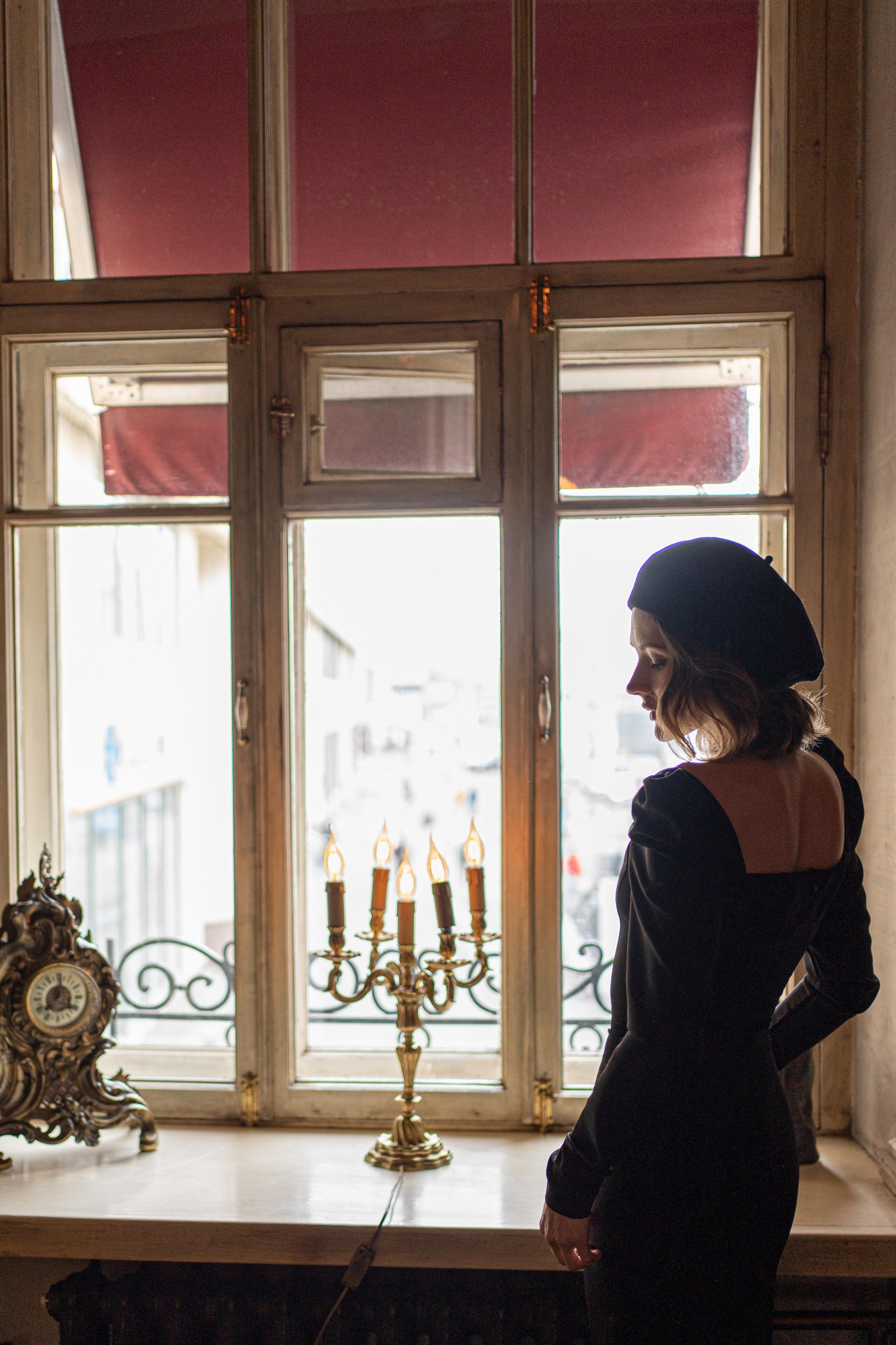 Парижская мелодия II. Главная