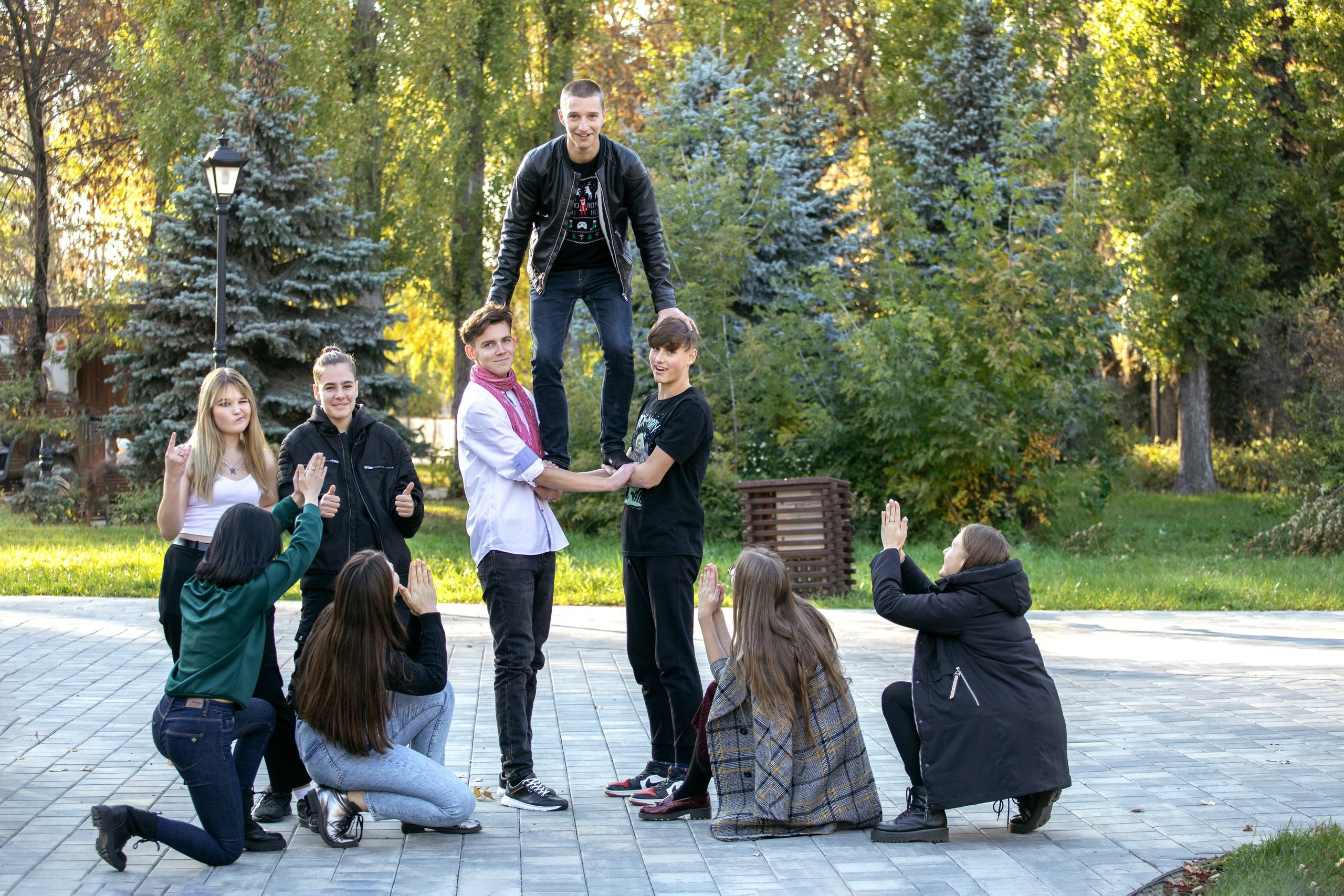 Фотосъемка на улице, в парке для школьников 9-х и 11-х классов. Выпускные альбомы Евгении Виноградовой г. Липецк