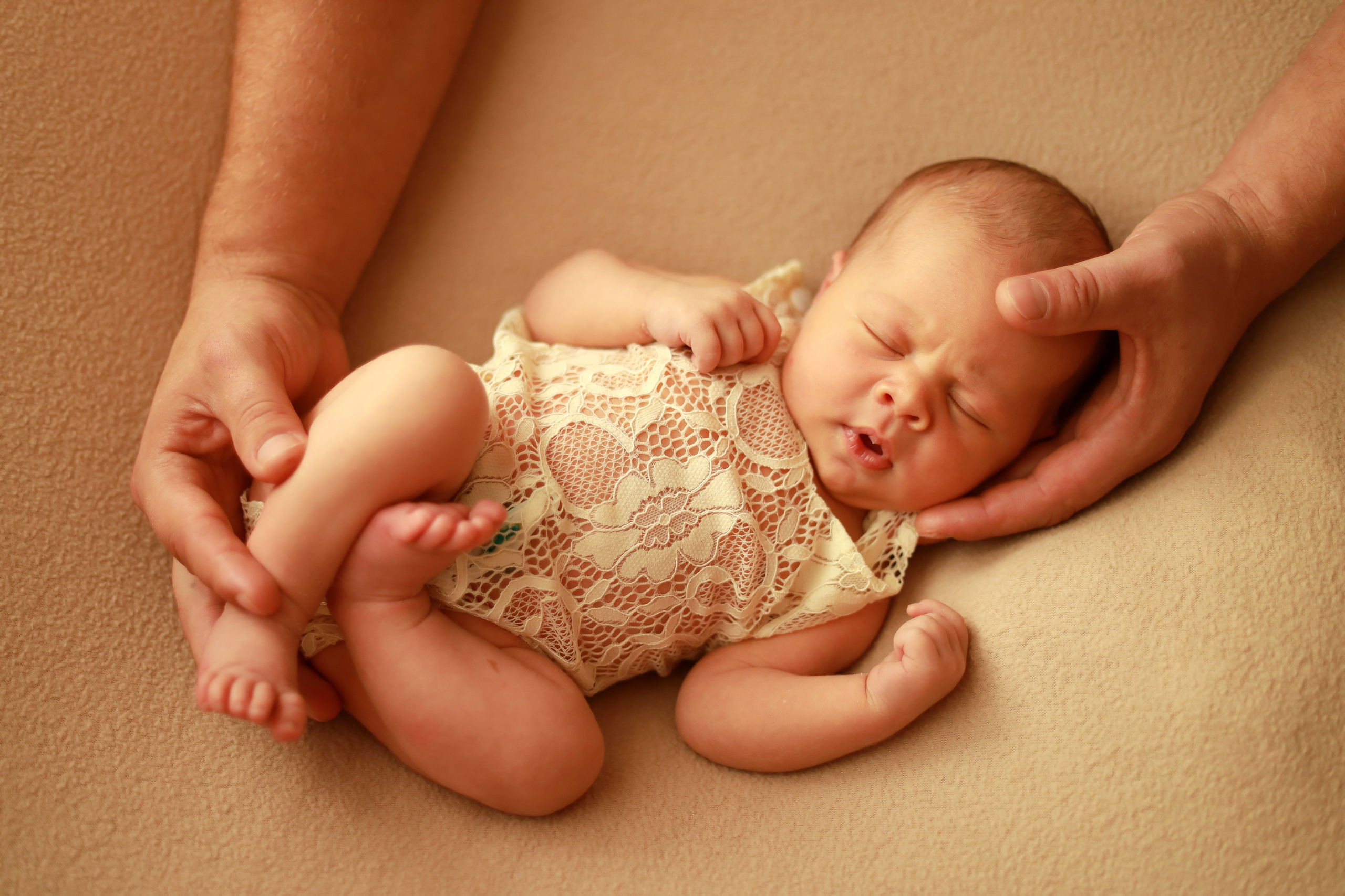 Ньюборн съёмка в студии. Семейный и Детский фотограф в Краснодаре Дарья Насаченко