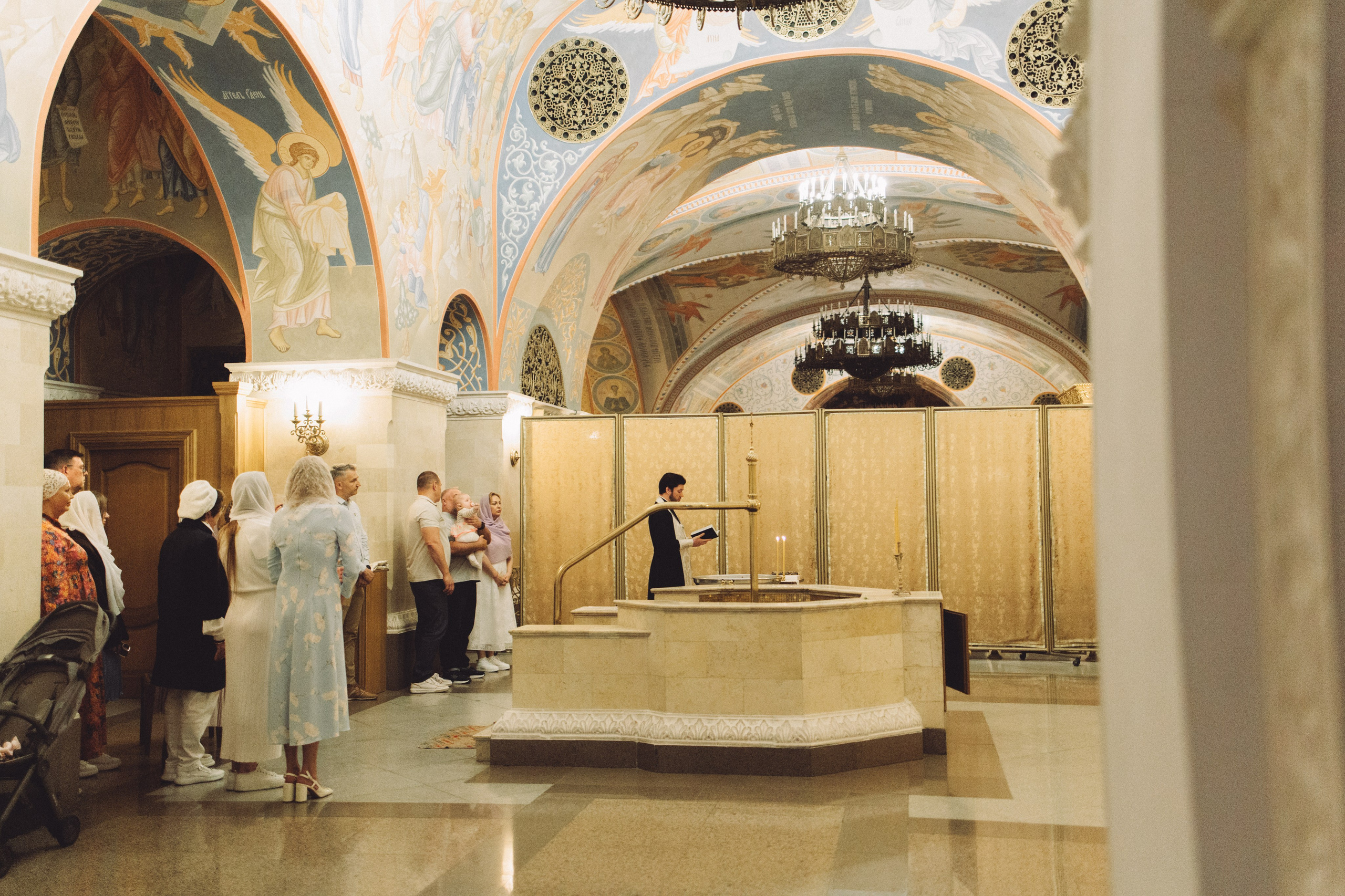 Крещение в Храме Христа Спасителя. Фотография о важном
