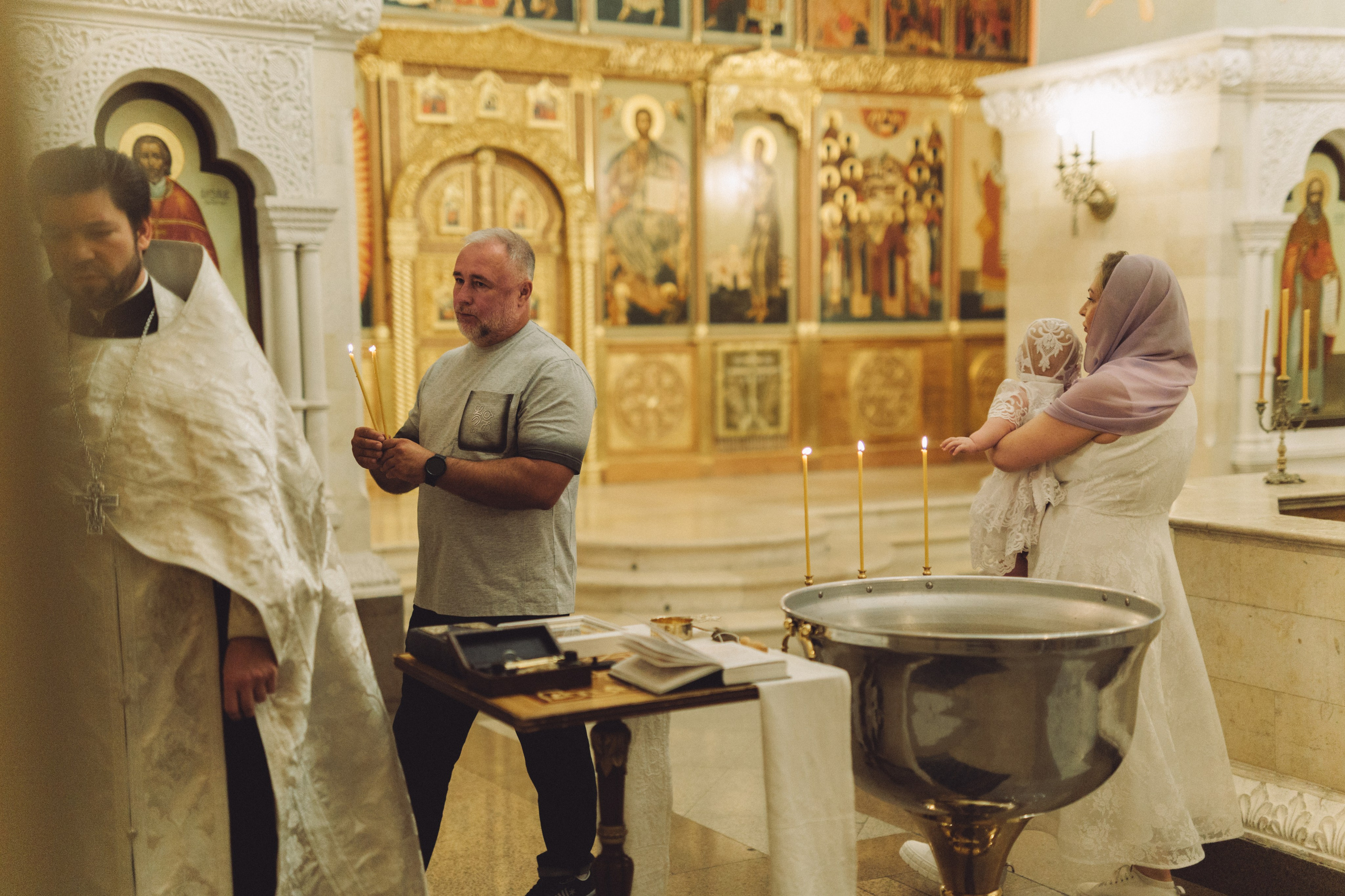 Крещение в Храме Христа Спасителя. Фотография о важном