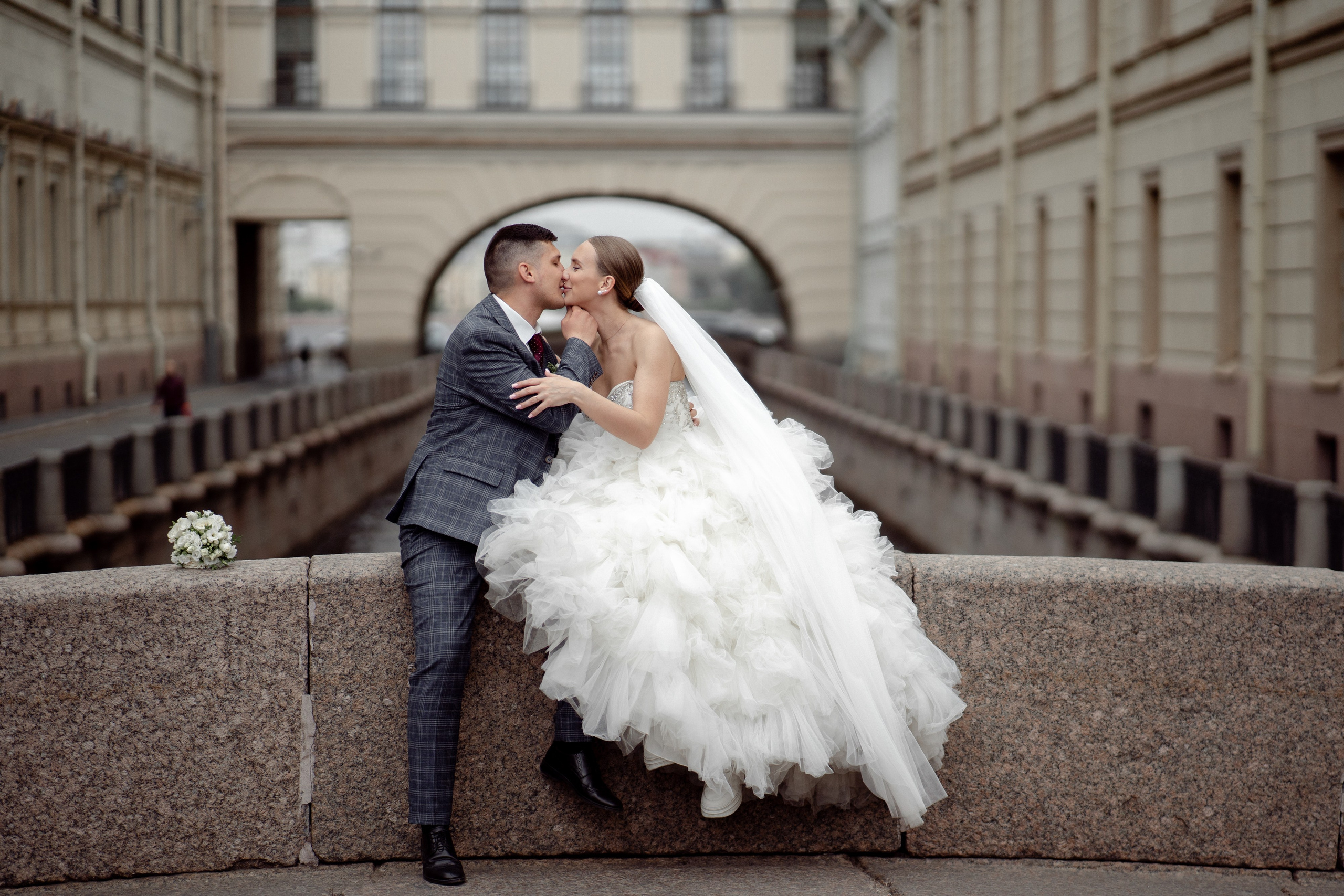 Свадебная фотосессия в центре Санкт-Петербурга