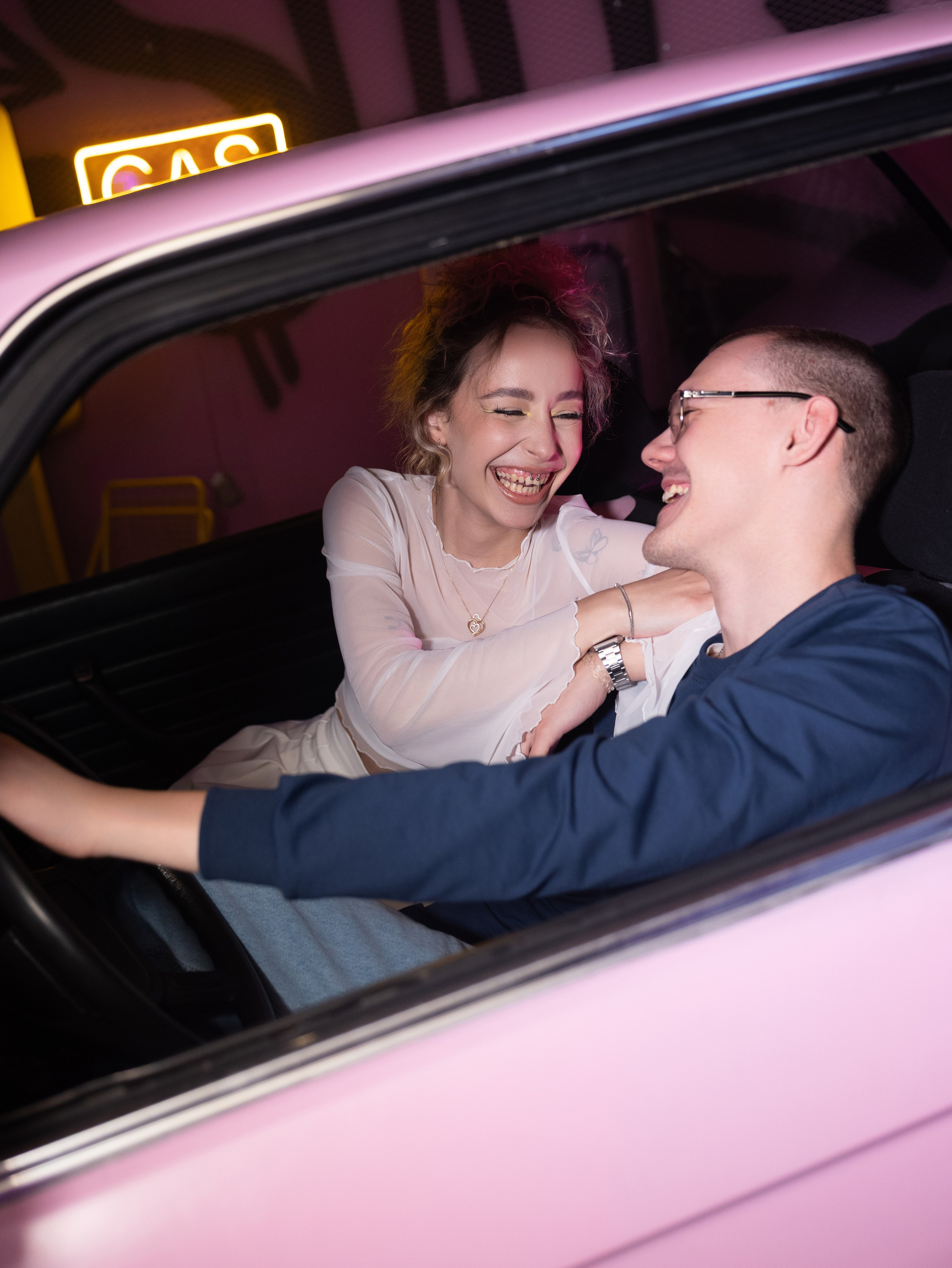 LoveStory с машиной в Москве. Свадебный фотограф Москва Вязьма и Смоленская область Анна Мазурова