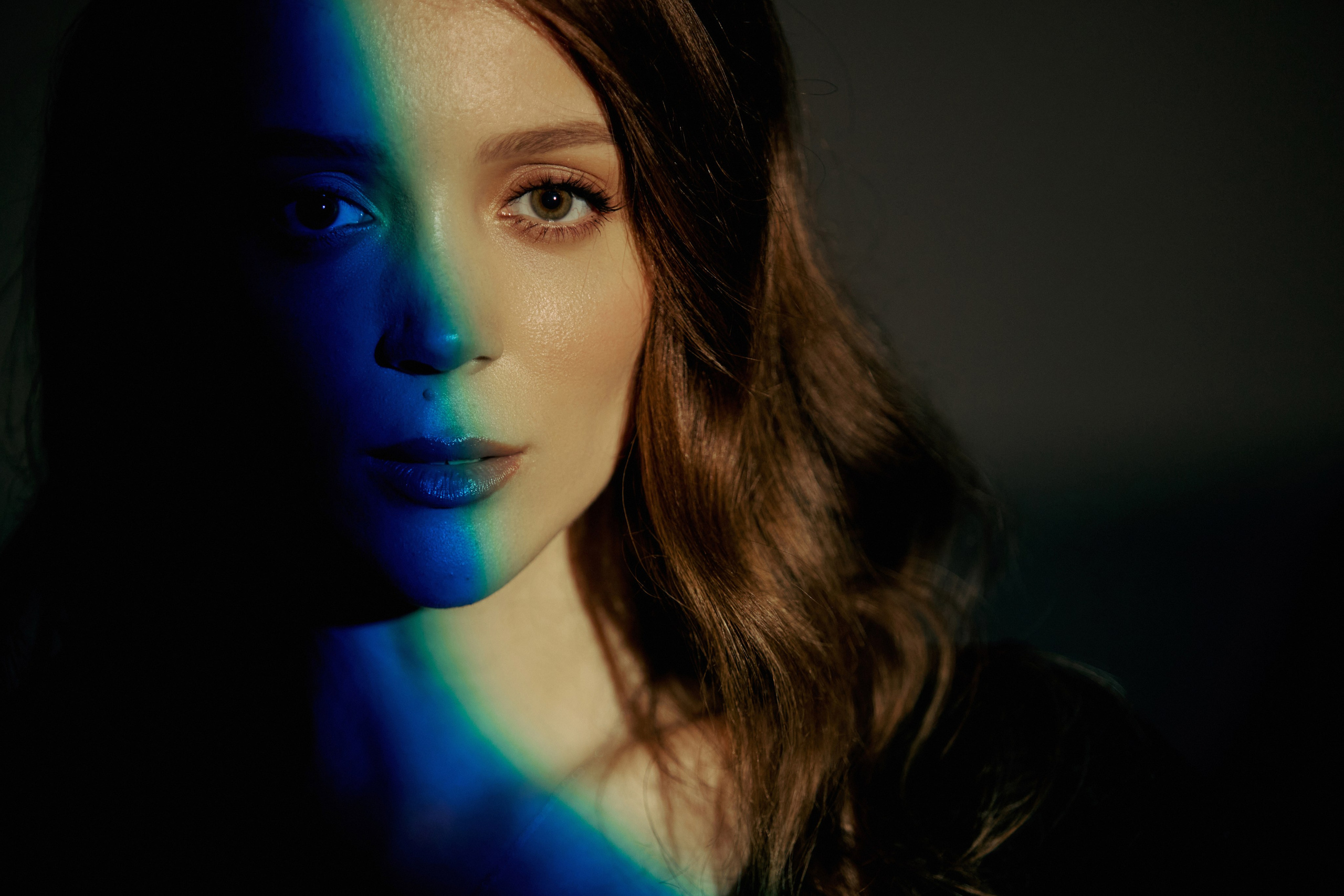 A MIRROR IS ONLY A HEART.preamble. Дмитрий Мазуркевич: Профессиональный Репортажный Фотограф