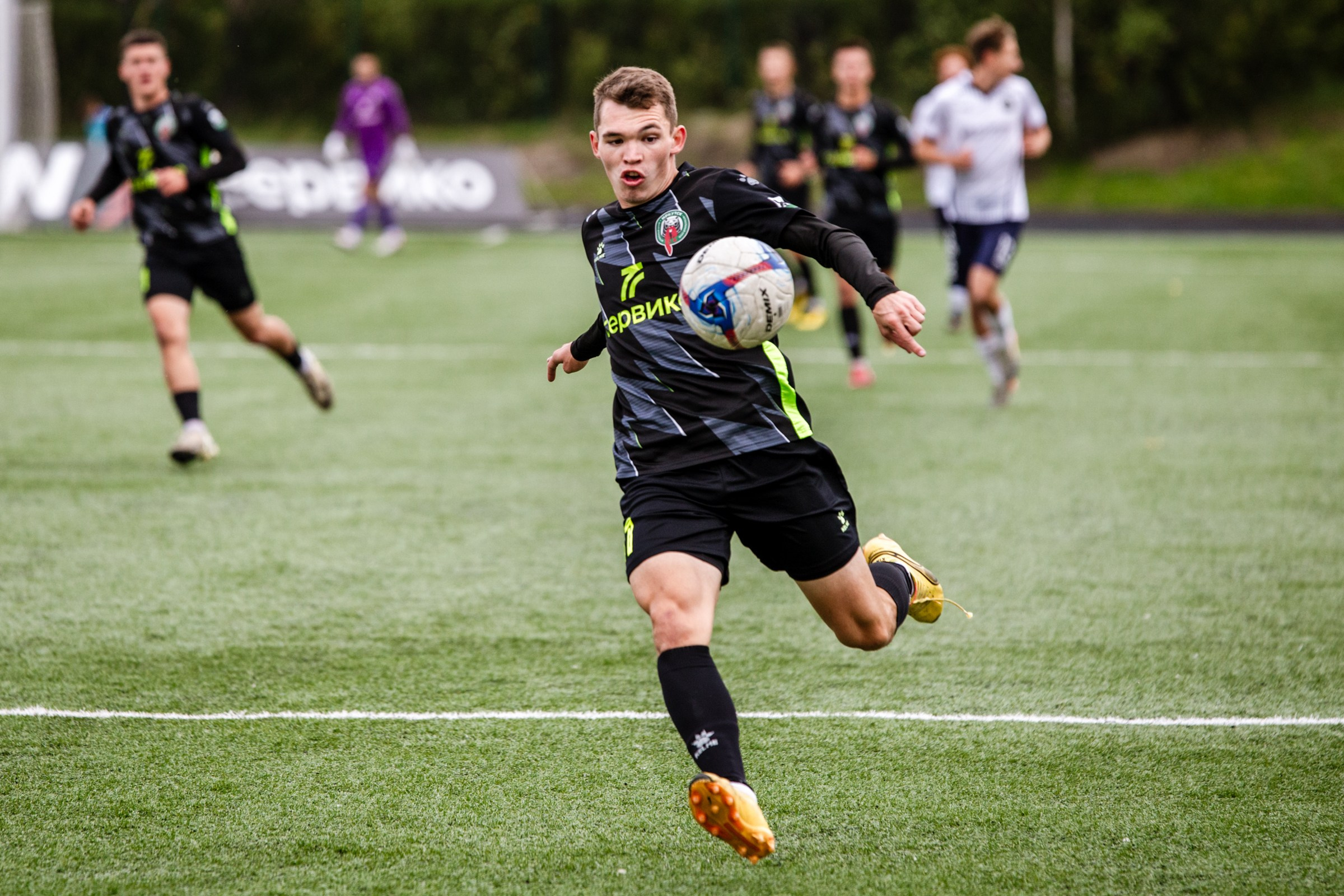 Первенство России по футболу LEON-Вторая лига Б | ФК Иркутск — Космос (Долгопрудный) | 14.09.25. Фотограф в Иркутске Евгения Айвазова