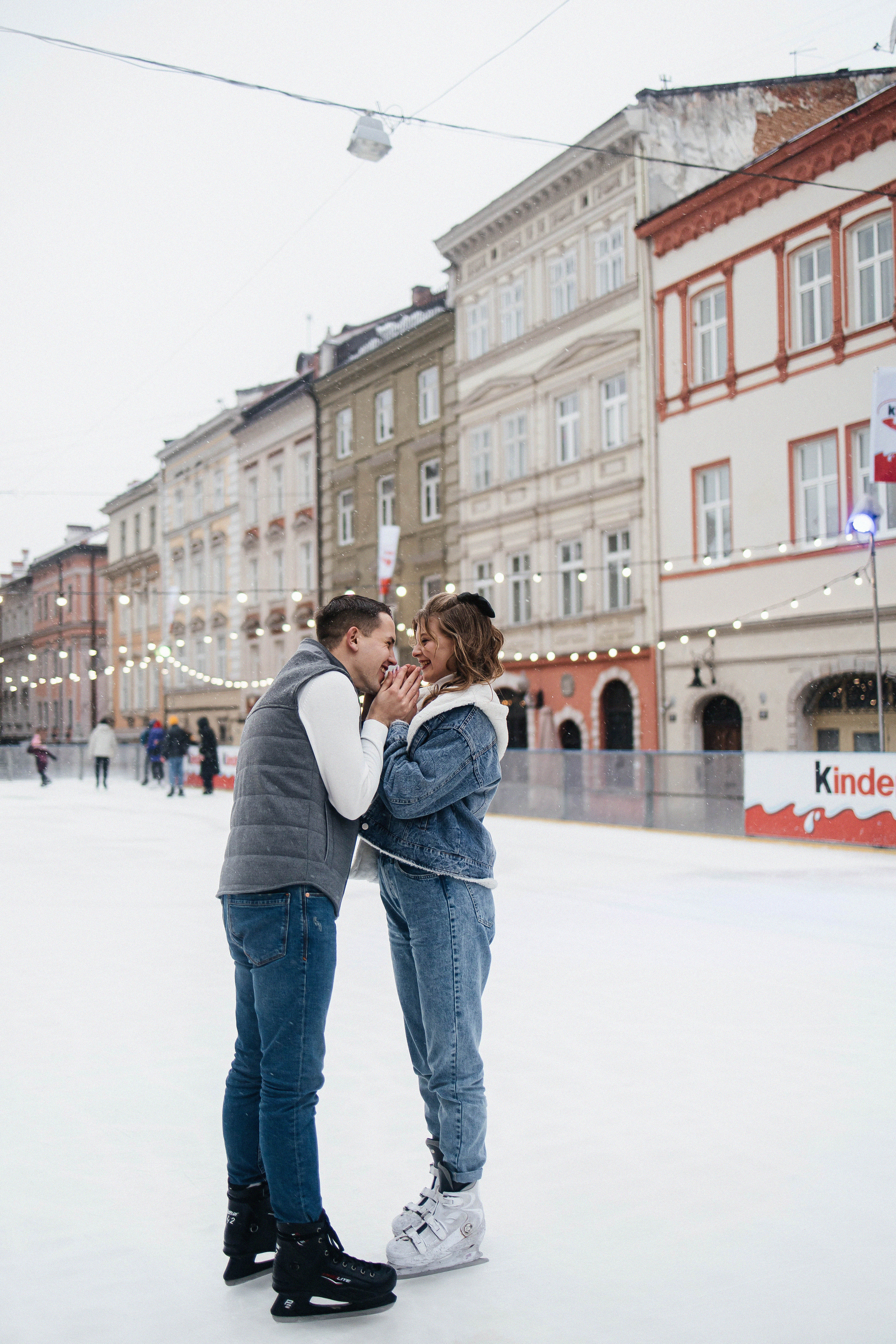 На катке во Львове. Свадебный и портретный фотограф Минск Евсович Инна