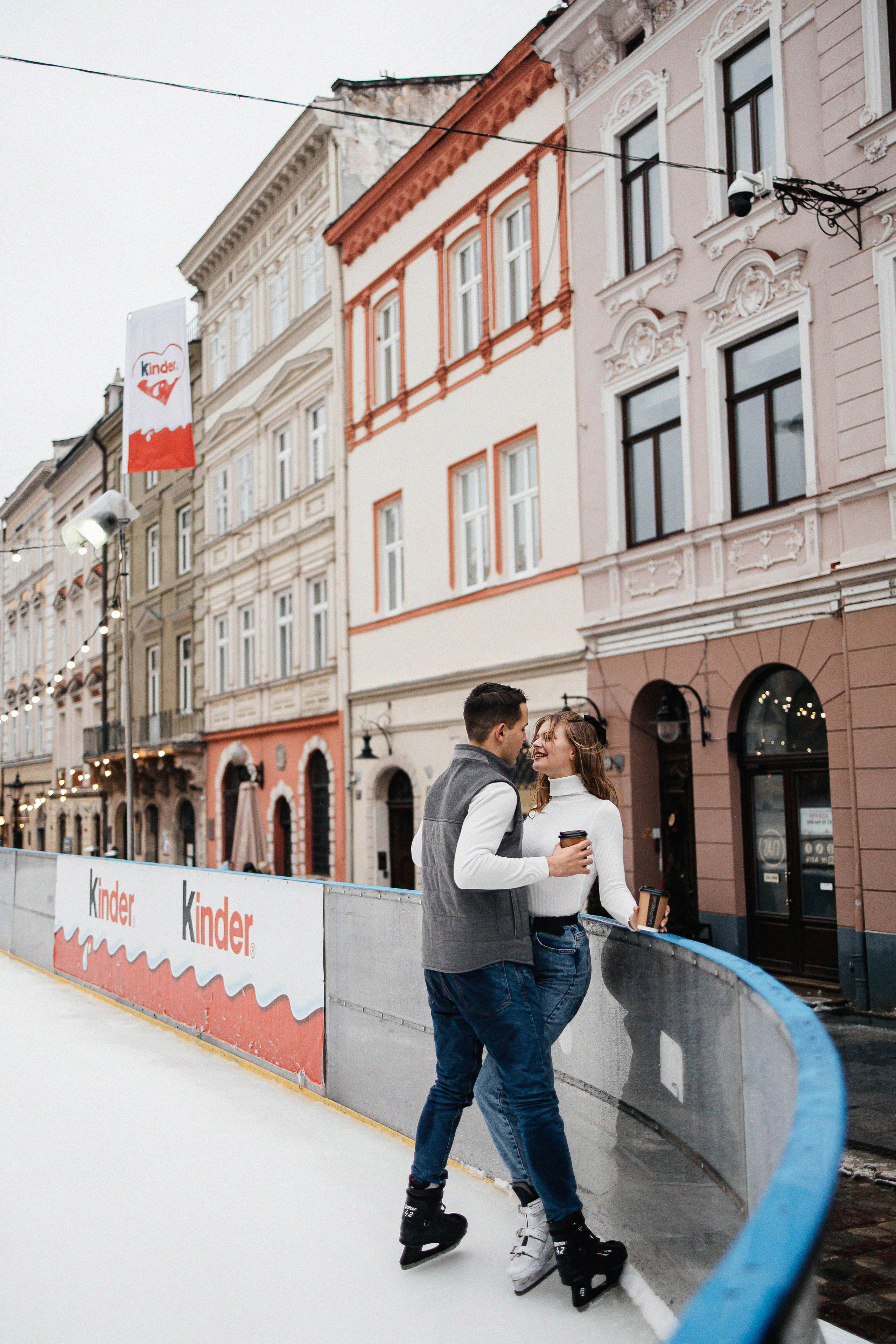 На катке во Львове. Свадебный и портретный фотограф Минск Евсович Инна
