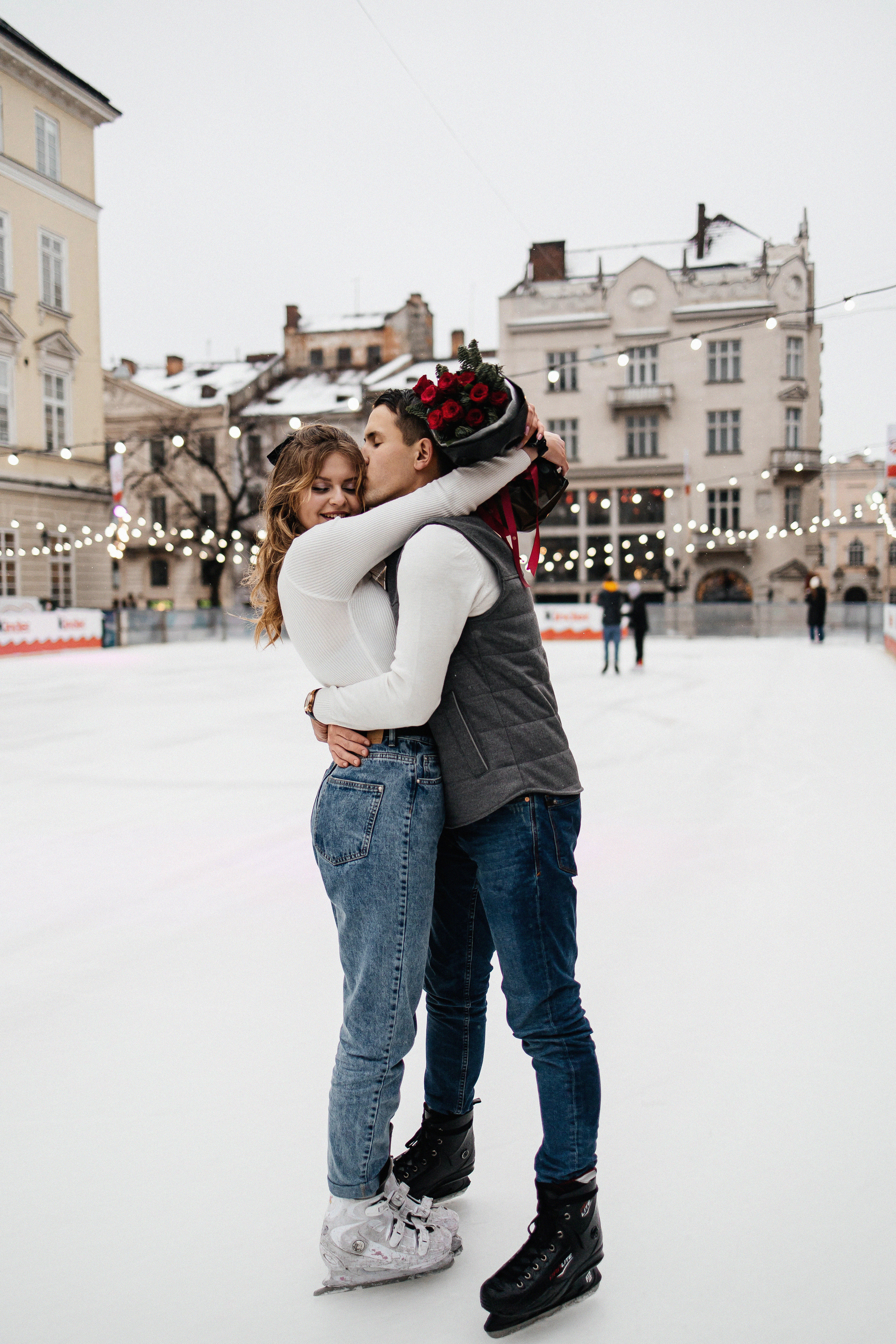 На катке во Львове. Свадебный и портретный фотограф Минск Евсович Инна