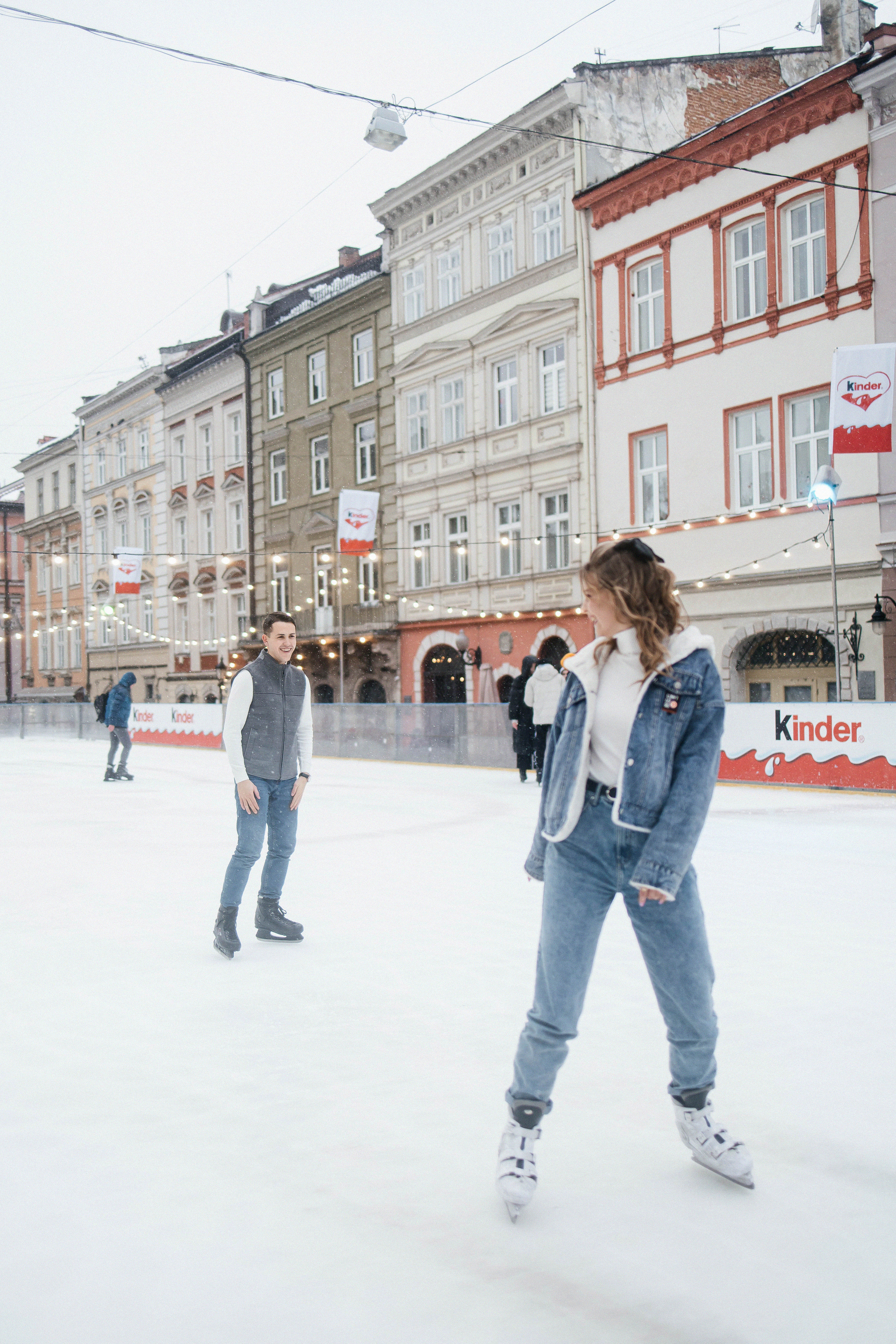 На катке во Львове. Свадебный и портретный фотограф Минск Евсович Инна