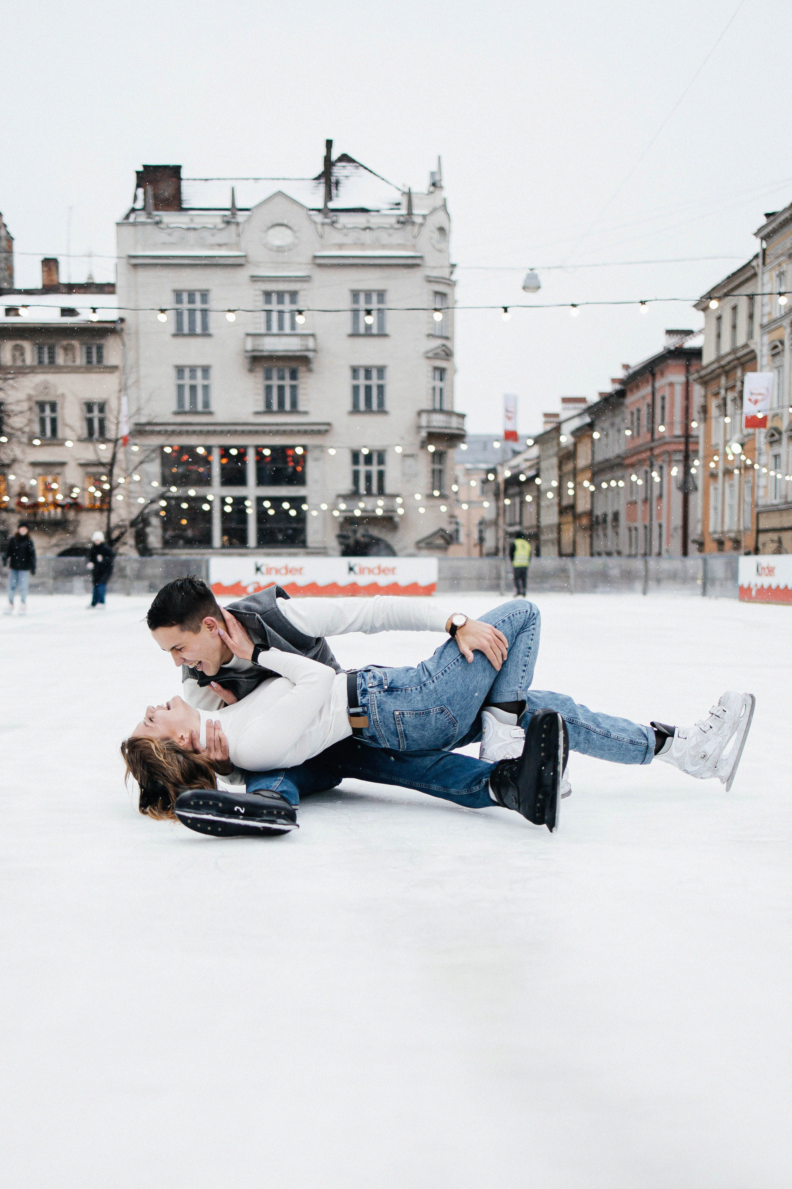 На катке во Львове. Свадебный и портретный фотограф Минск Евсович Инна