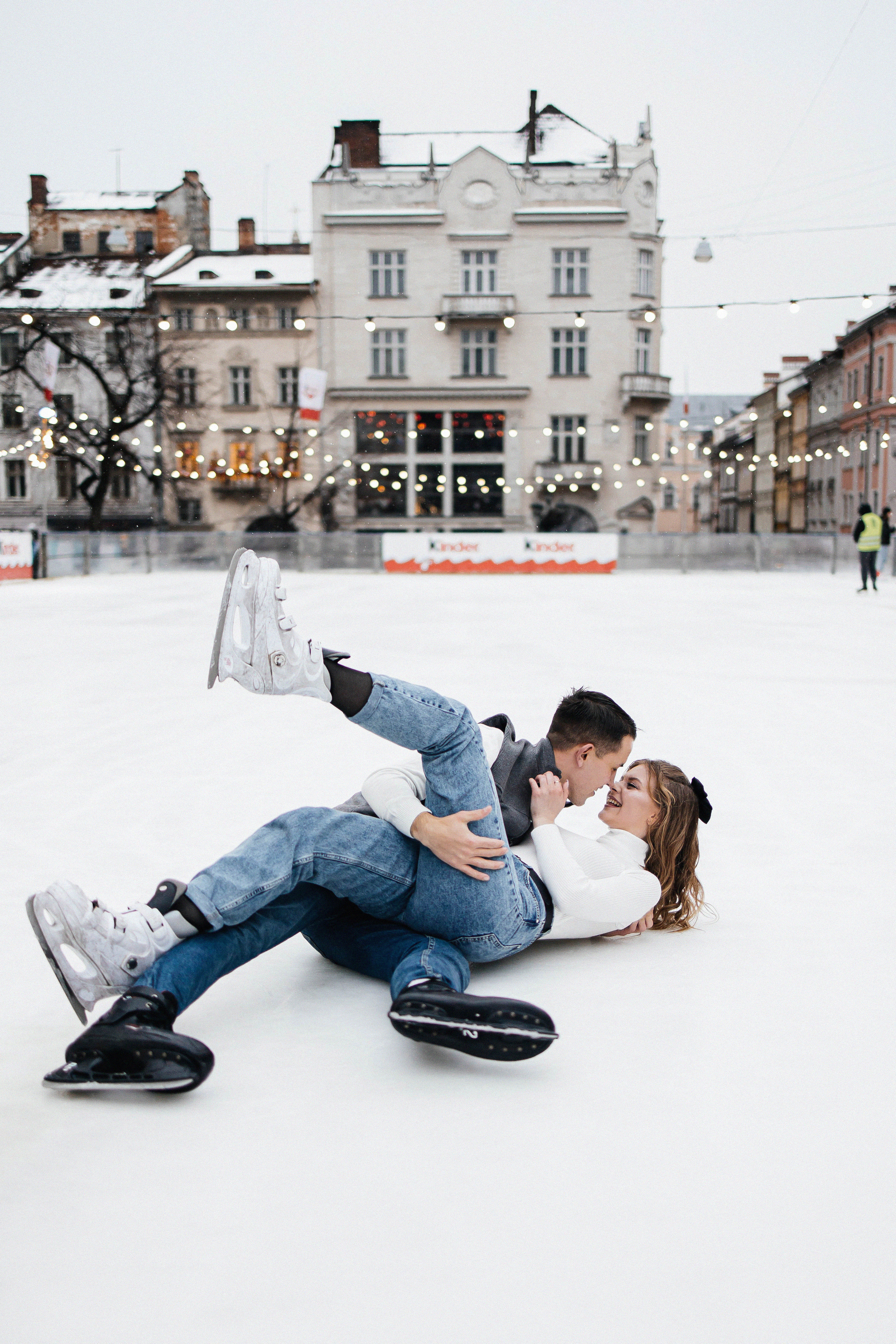 На катке во Львове. Свадебный и портретный фотограф Минск Евсович Инна