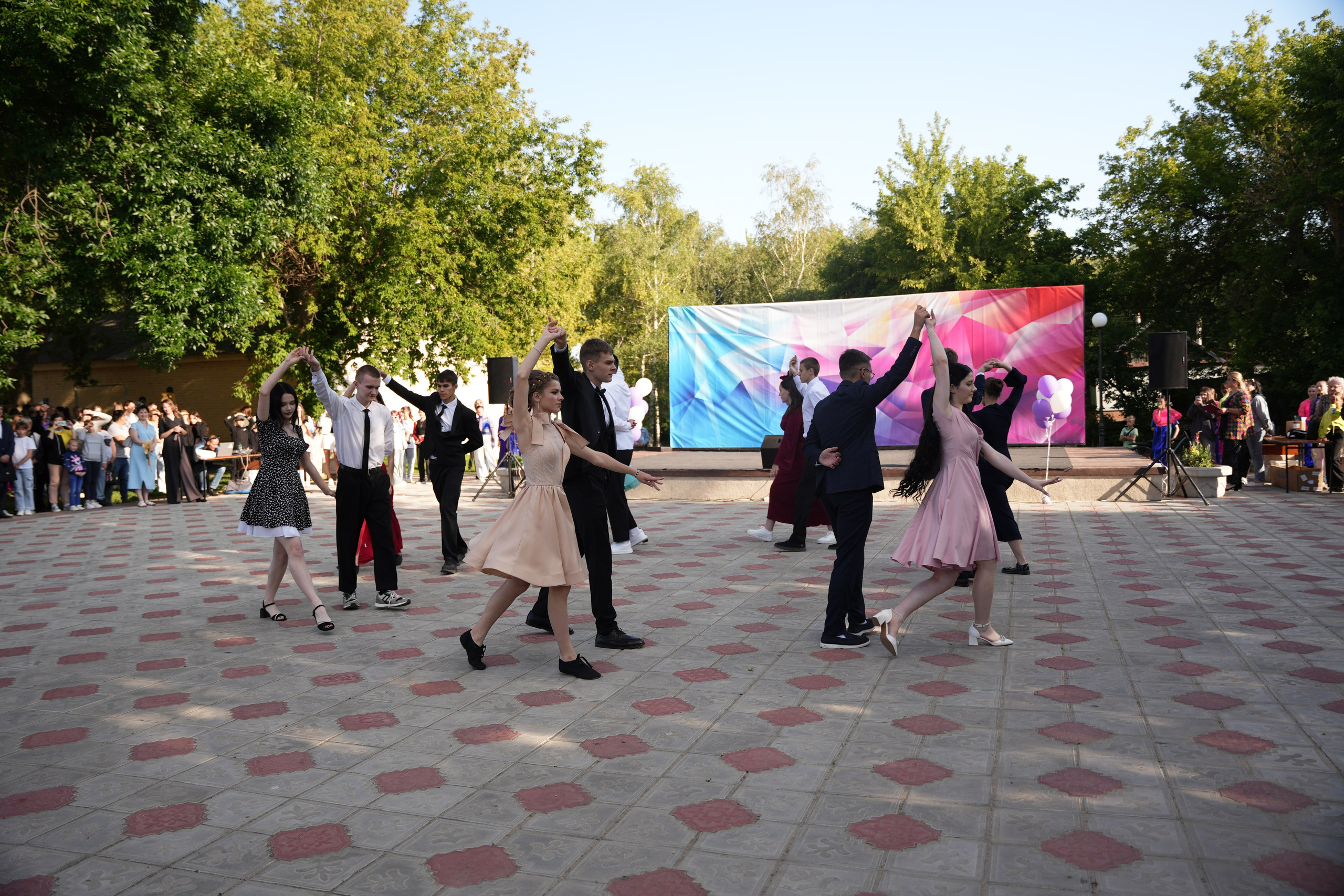 Выпускной в парке. Ольга Плаксина фотограф в Саратове