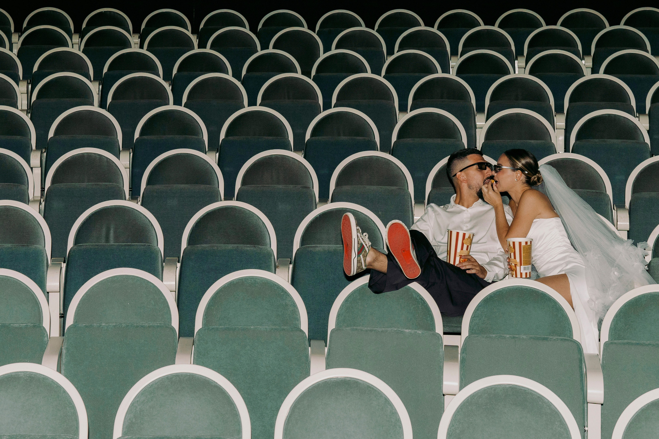 Андрей и Алина. Питер. Утро в отеле Angleter и банкет в Сезонах. Цифра и плёнка. Свадебный фотограф Катерина Чулкова