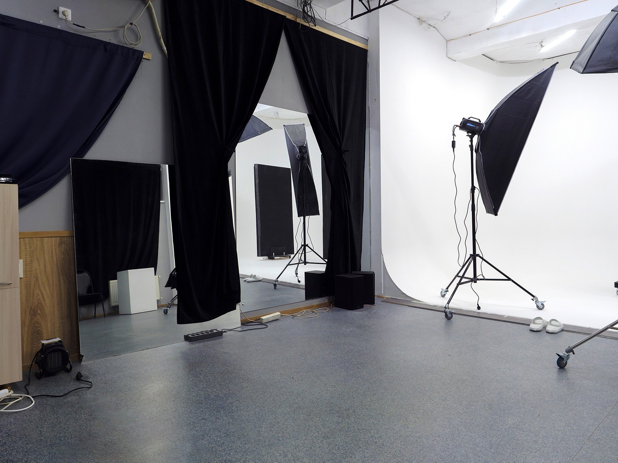 Малый зал. Интерьеры. Фотостудия «Мастерская» г. Челябинск