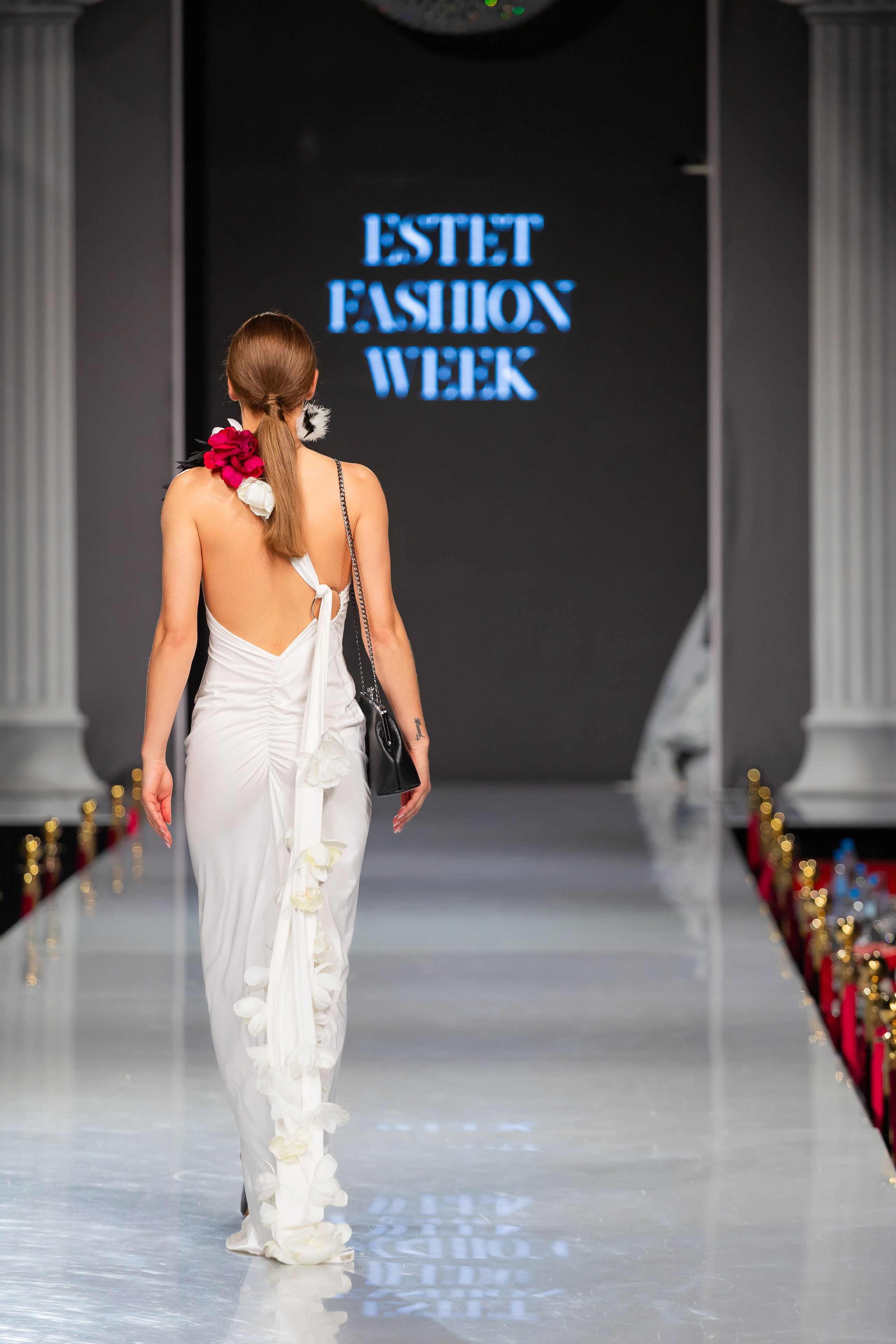 Estet Fashion Week. Photomantis