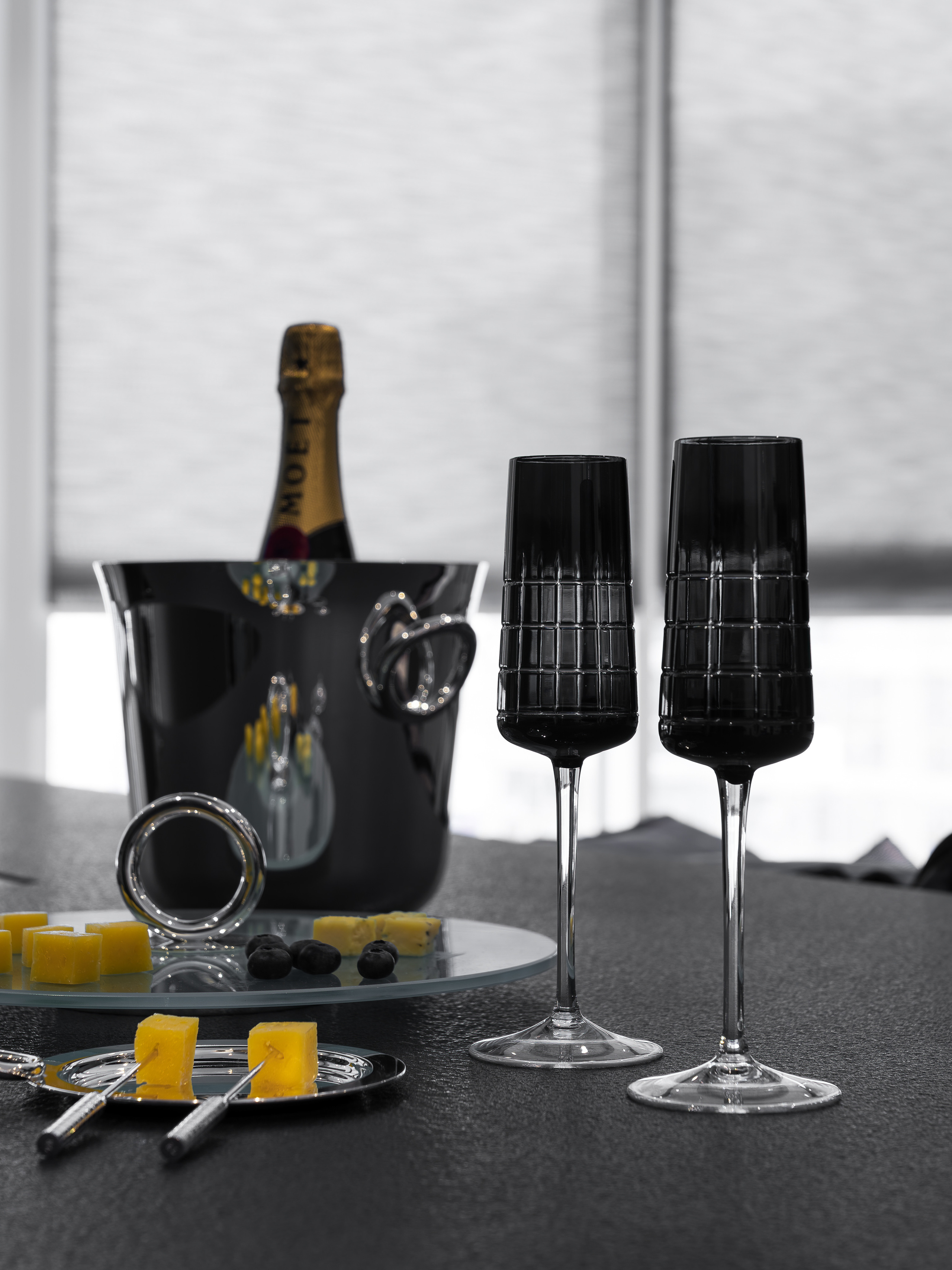 дизайнер Евгений Махнёв, декоратор Лиа Саргсян, фотограф Сергей Денисенко