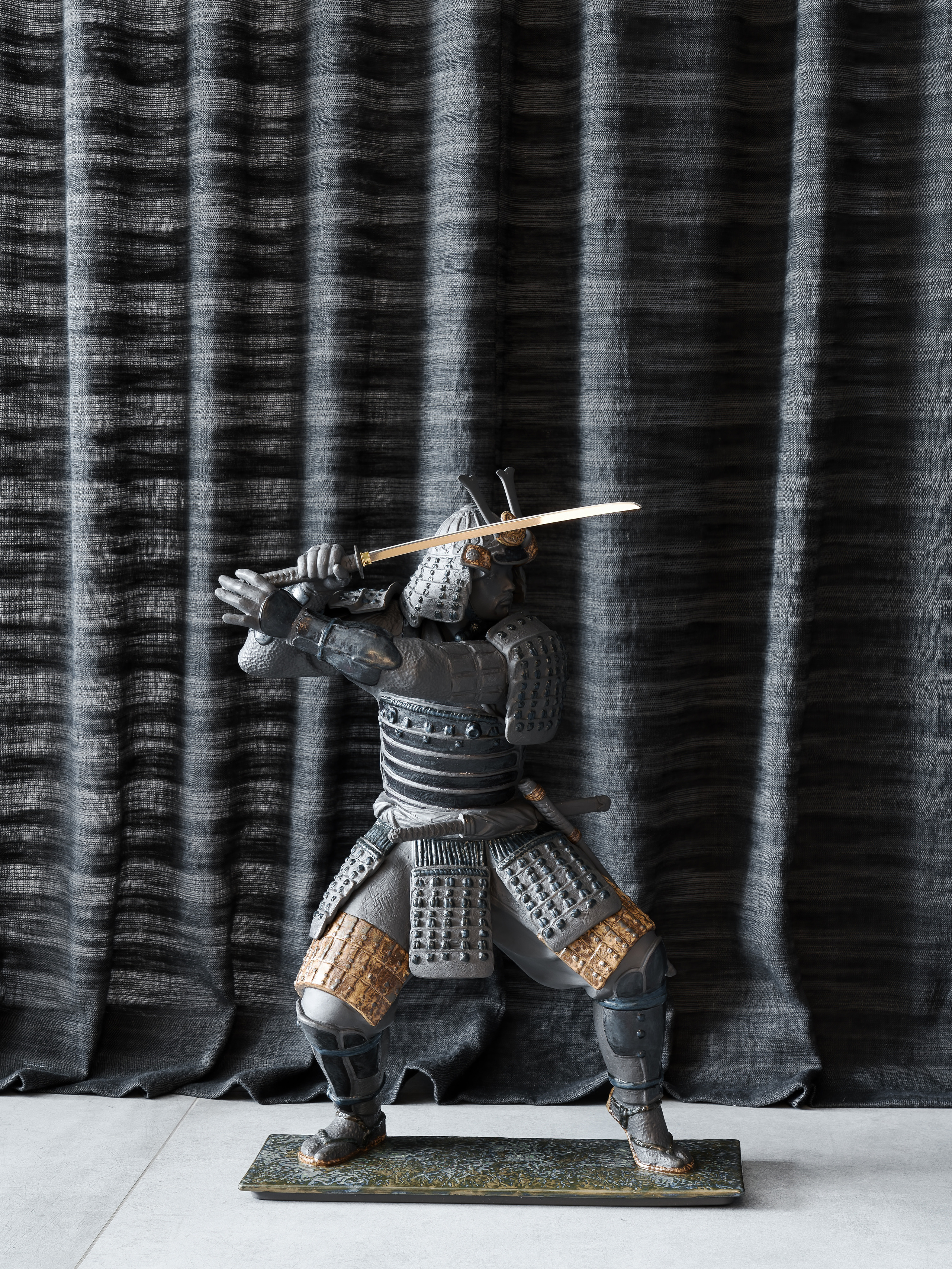 дизайнер Евгений Махнёв, декоратор Лиа Саргсян, фотограф Сергей Денисенко