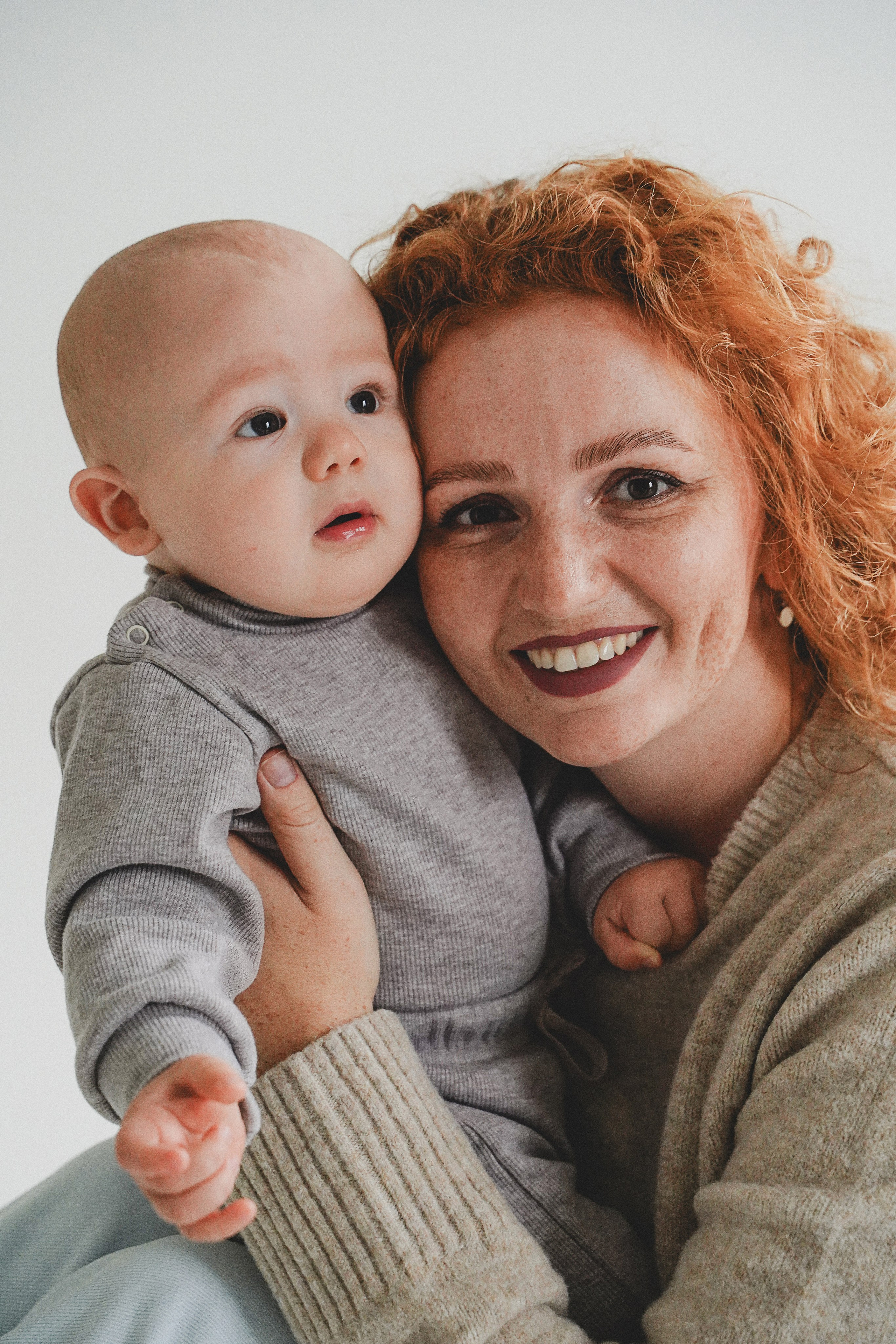 Семейная фотосессия в студии. Семейный и женский фотограф в Краснодаре Анастасия Приймак