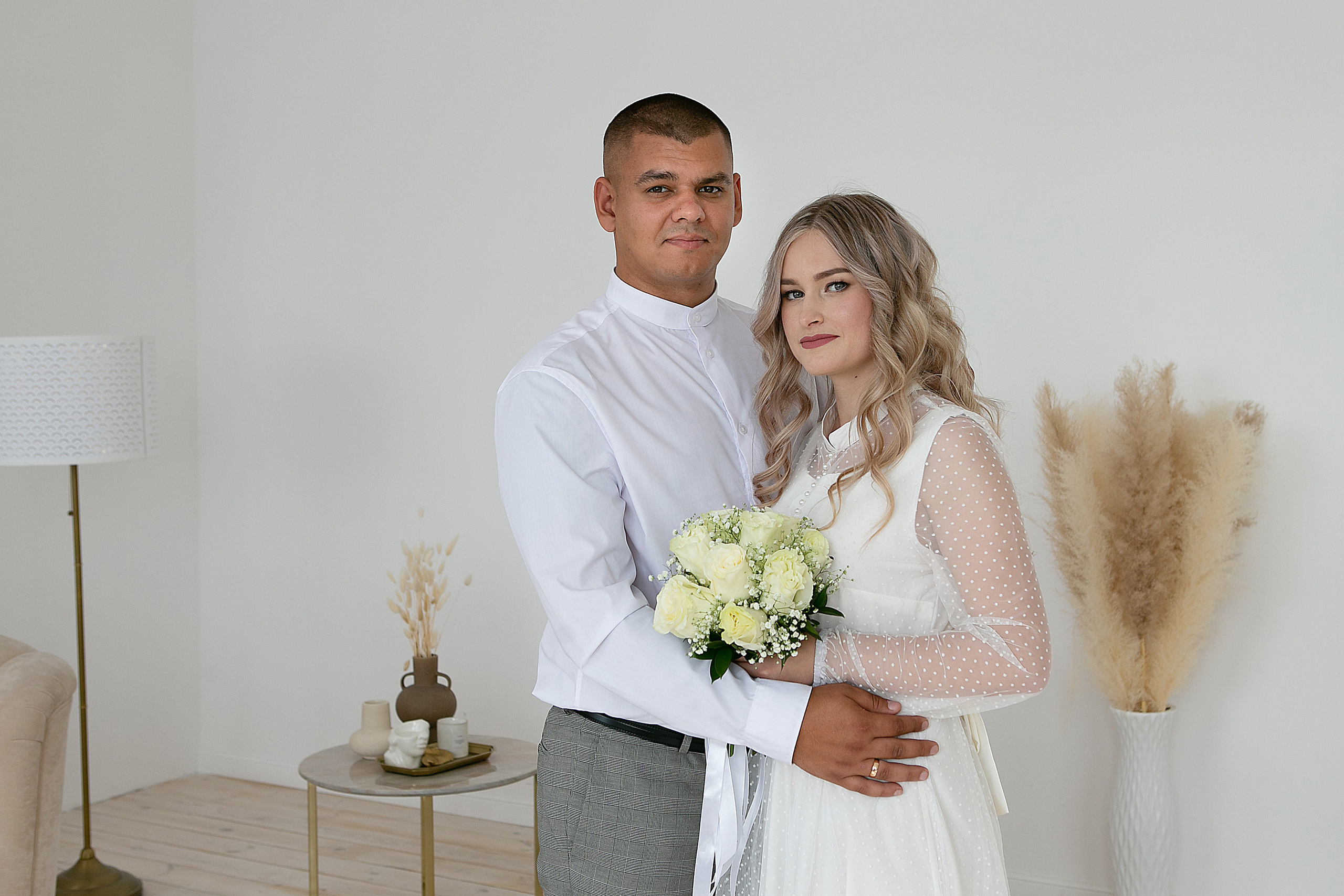 Свадебный фотограф в Омске. Счастливые моменты Вашей жизни. Фотограф Наталья Стаг в Омске. Фотографирую в разных стилях в разных студиях, а так же в школах и садах. Печатаю выпускные фотоальбомы