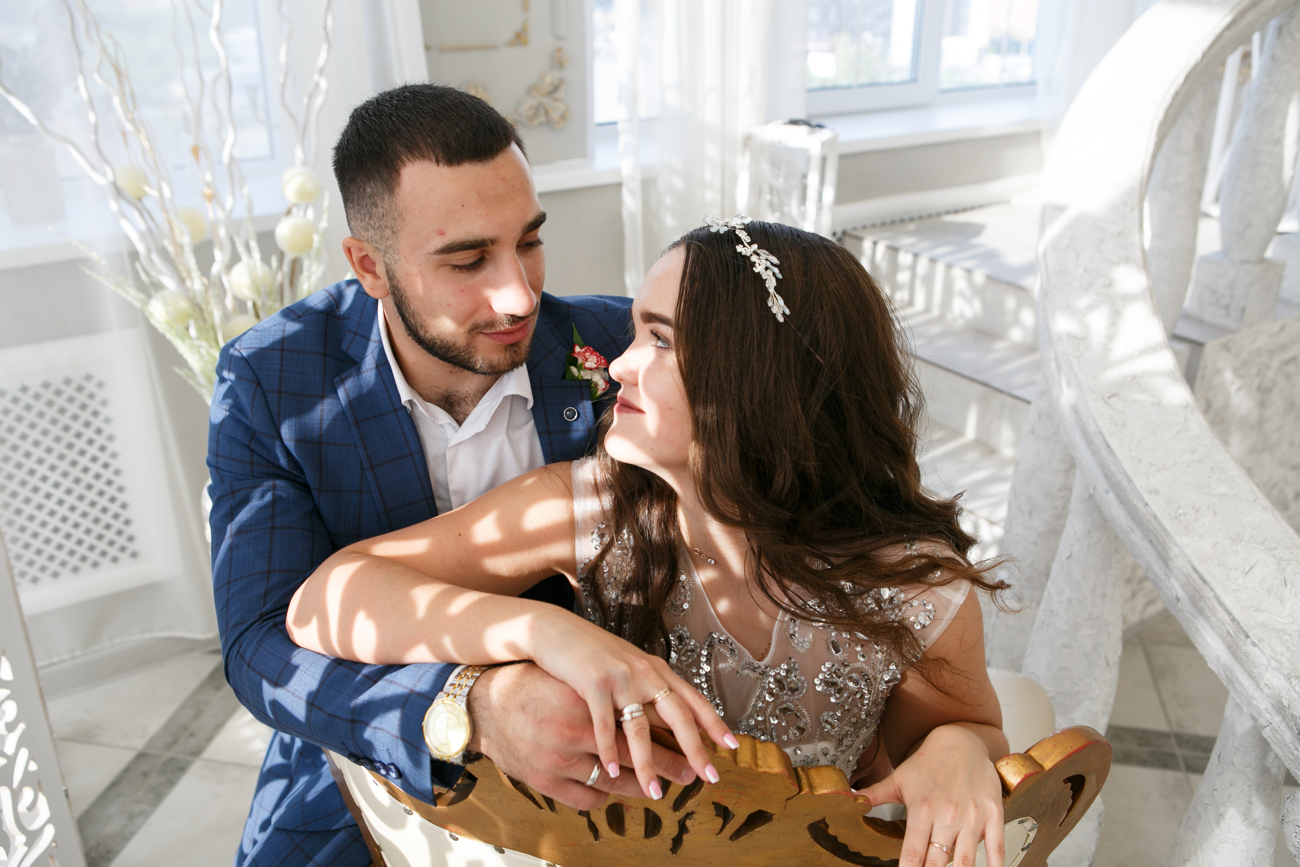 Свадебный фотограф в Омске. Счастливые моменты Вашей жизни. Фотограф Наталья Стаг в Омске. Фотографирую в разных стилях в разных студиях, а так же в школах и садах. Печатаю выпускные фотоальбомы