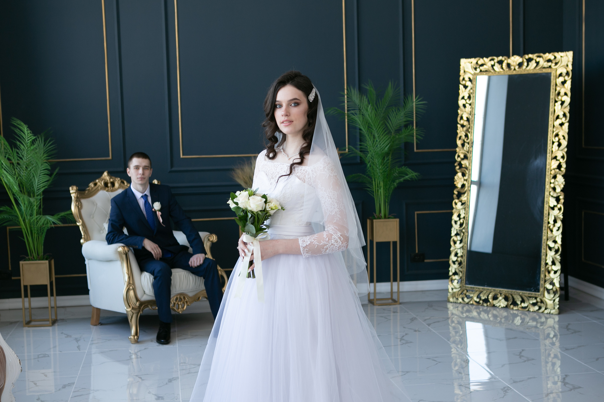 Свадебный фотограф в Омске. Счастливые моменты Вашей жизни. Фотограф Наталья Стаг в Омске. Фотографирую в разных стилях в разных студиях, а так же в школах и садах. Печатаю выпускные фотоальбомы