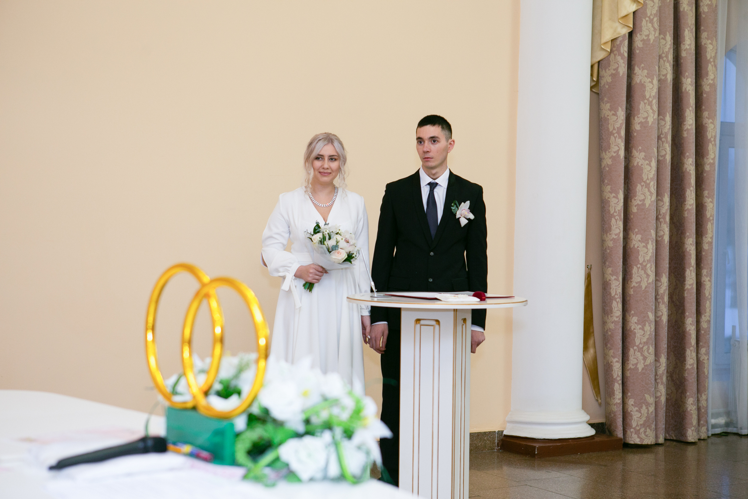 Свадебный фотограф в Омске. Счастливые моменты Вашей жизни. Фотограф Наталья Стаг в Омске. Фотографирую в разных стилях в разных студиях, а так же в школах и садах. Печатаю выпускные фотоальбомы