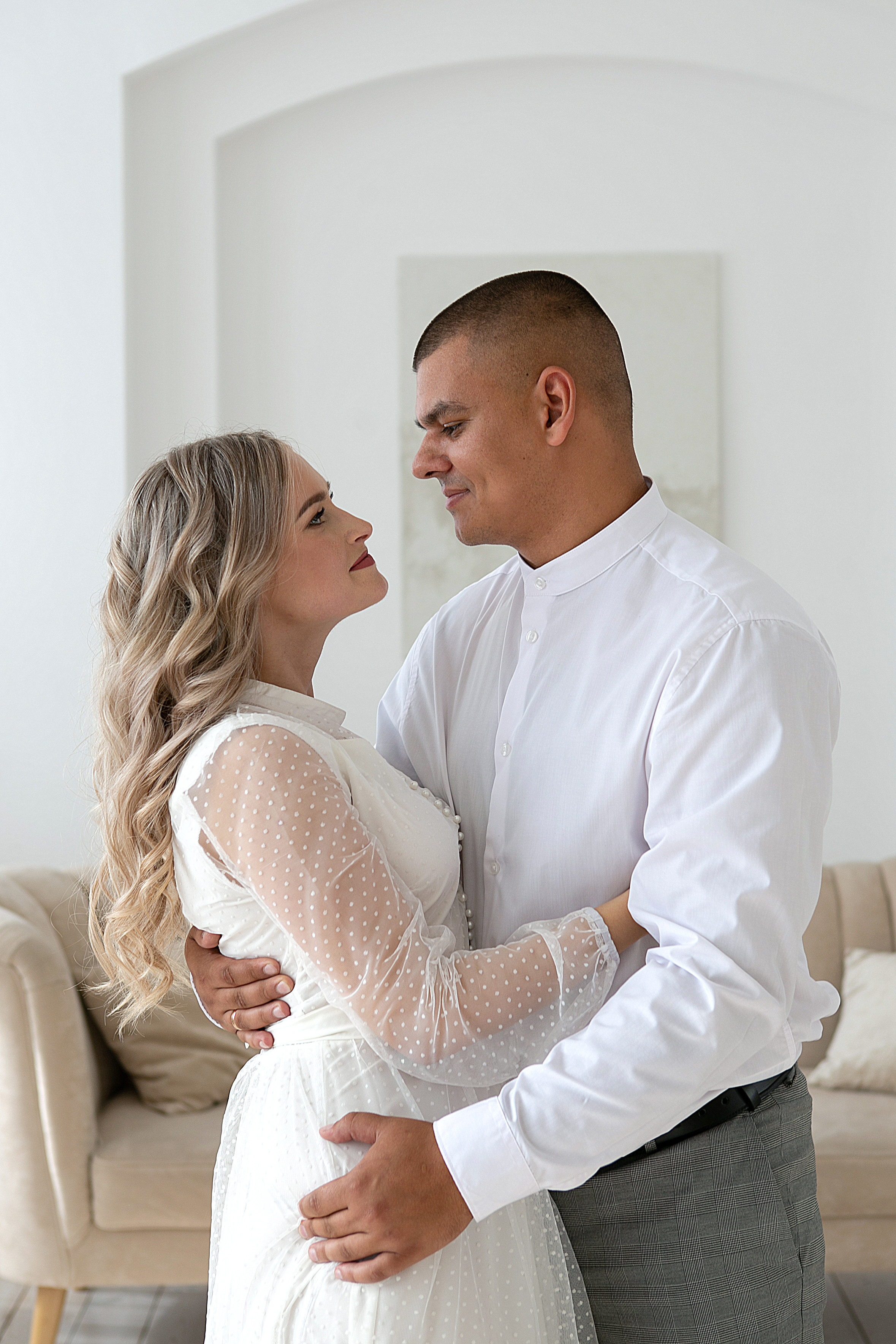 Свадебный фотограф в Омске. Счастливые моменты Вашей жизни. Фотограф Наталья Стаг в Омске. Фотографирую в разных стилях в разных студиях, а так же в школах и садах. Печатаю выпускные фотоальбомы